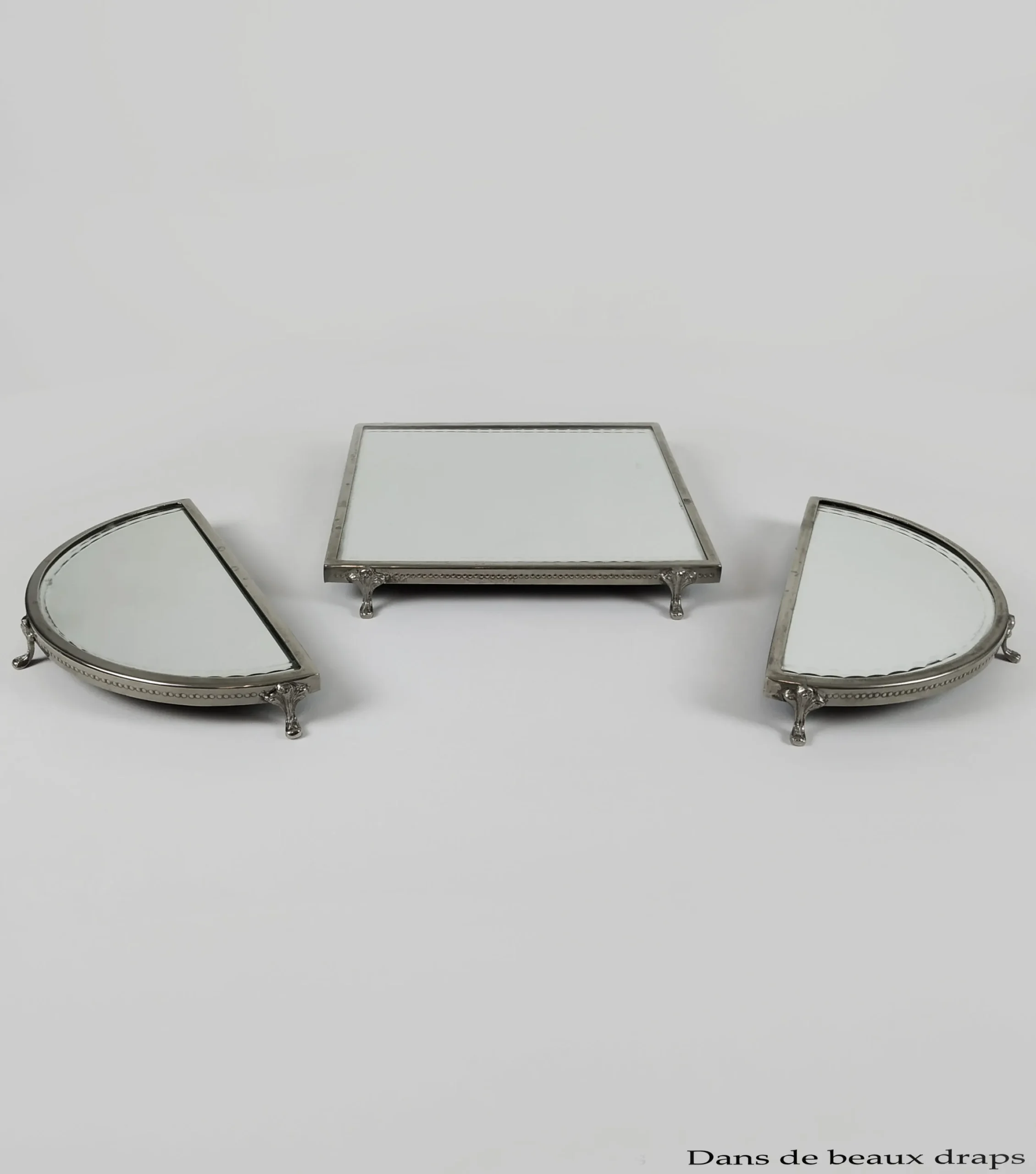 Joli surtout de table en métal argenté et fond de miroir, époque 1900 – Image 3