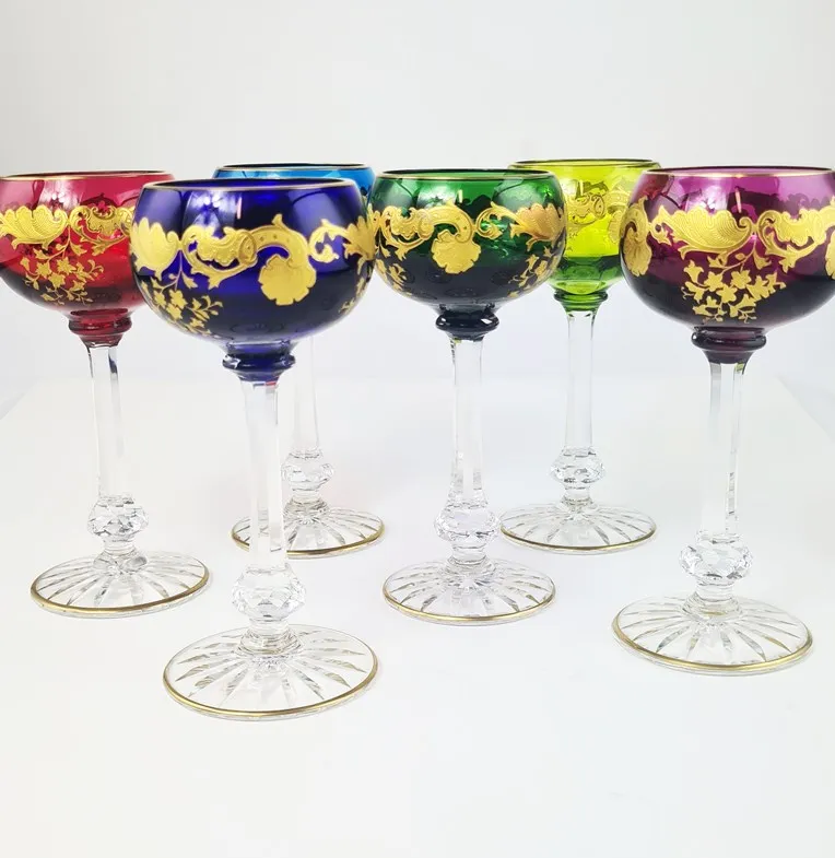 Exceptionnelle suite de 12 verres à vin du Rhin (roemers), en cristal de Saint Louis, modèle Massenet Or. – Image 9