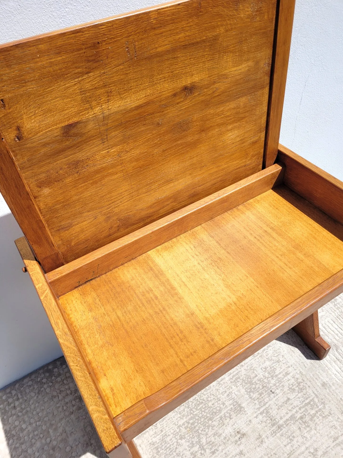 Ancien bureau d’écolier rénové en chêne massif – Image 6