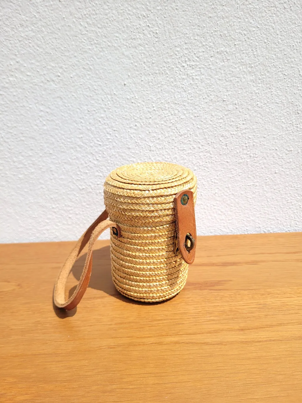 Ancien verre de curiste à Rochefort – Image 2