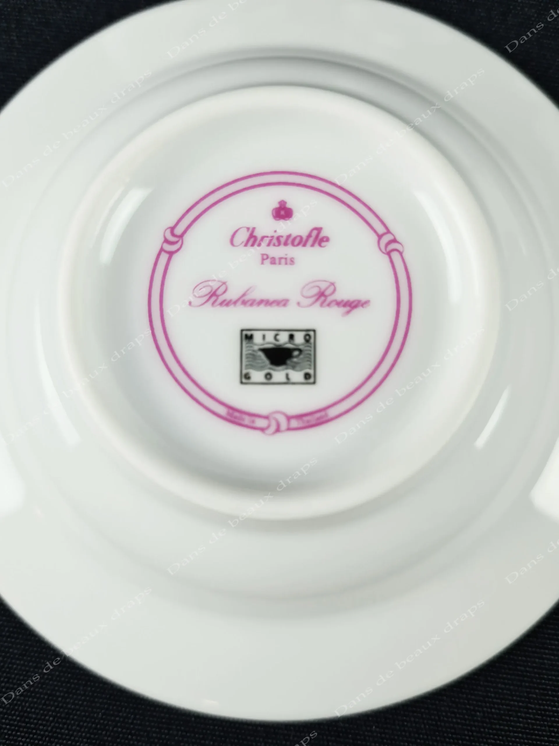 Très bel ensemble de 6 tasses à thé chinoise en porcelaine modèle Rubanéa rouge pour Christofle. – Image 6