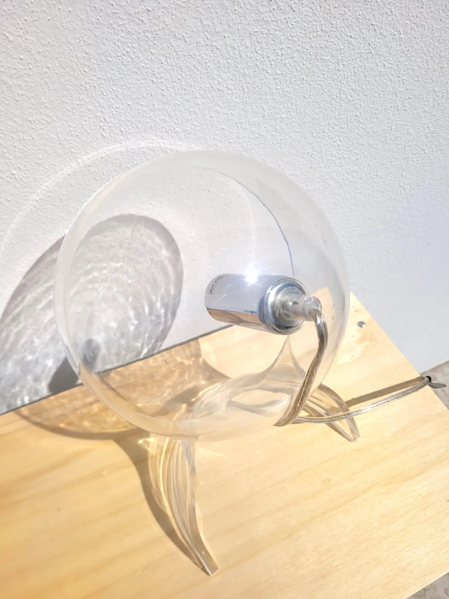Lampe à poser design en plexiglas Dupen – Image 4