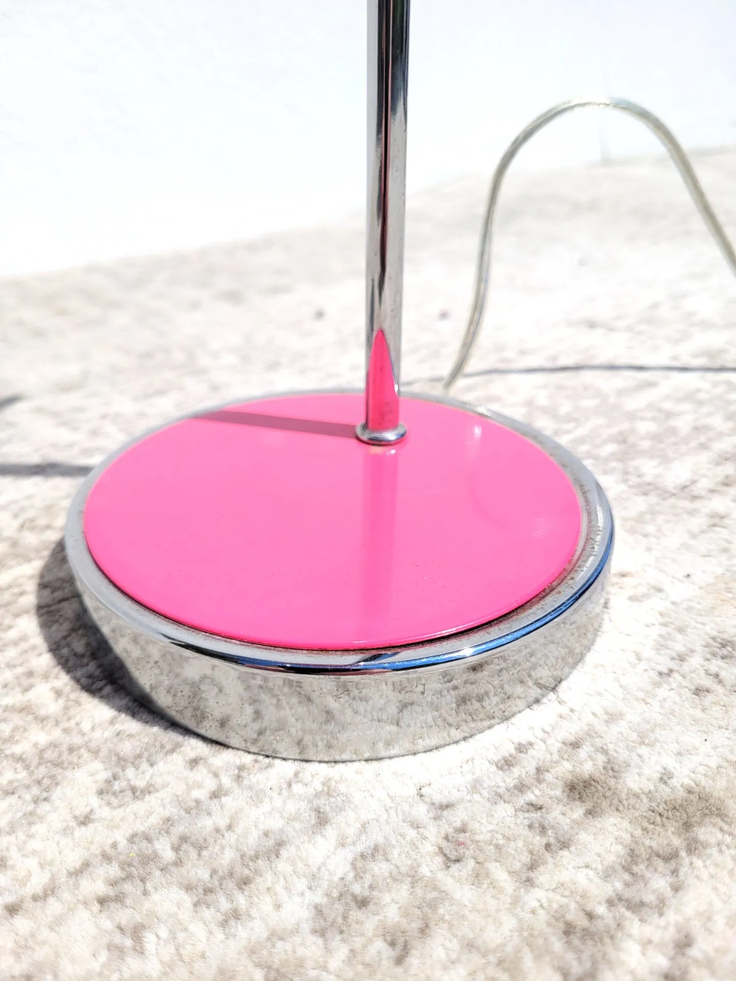 Lampe style eyeball rose et chrome – Image 5