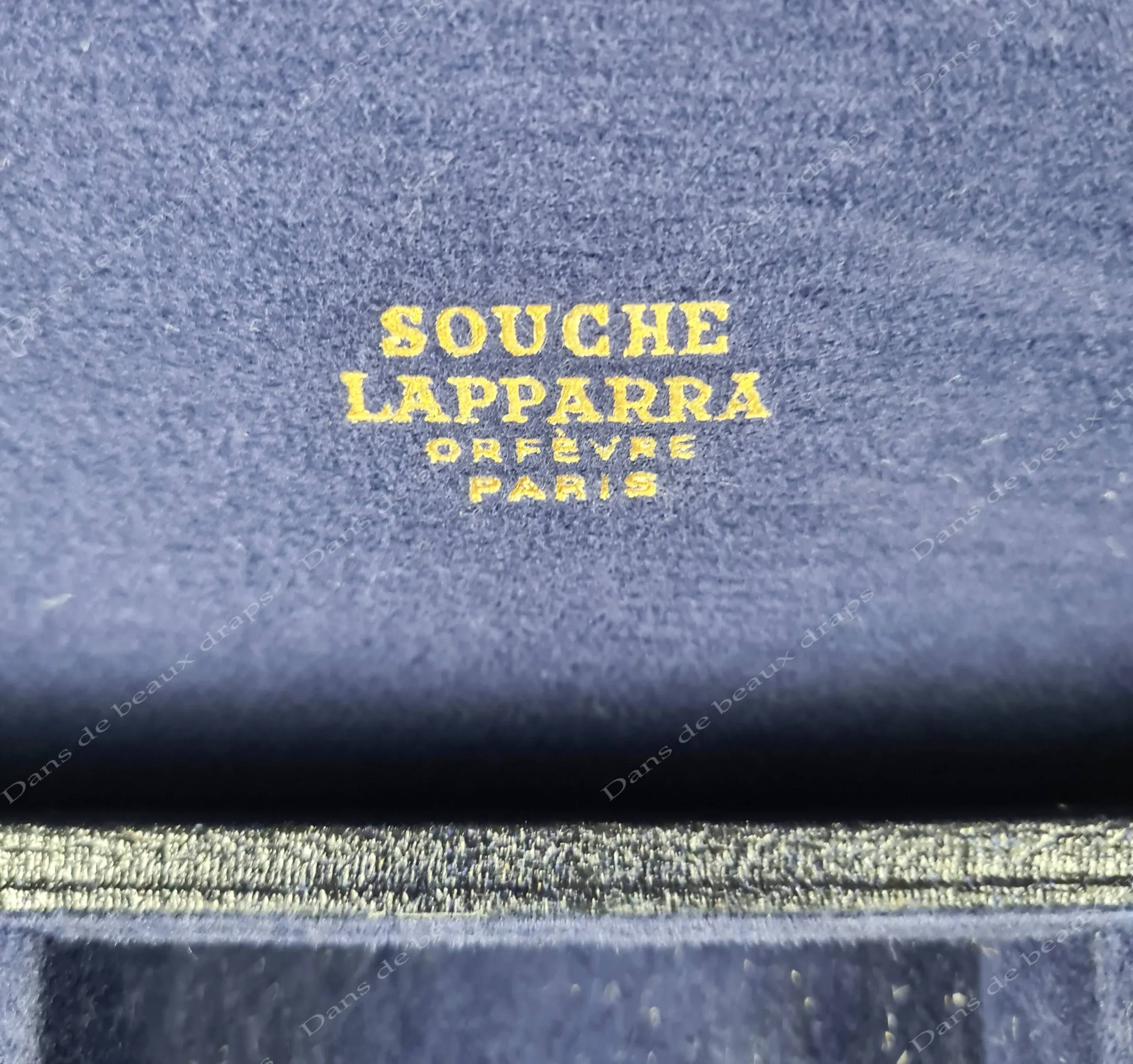 Rare ménagère en argent,poinçon Minerve,orfèvre Laparra,blason.145 pièces. – Image 7