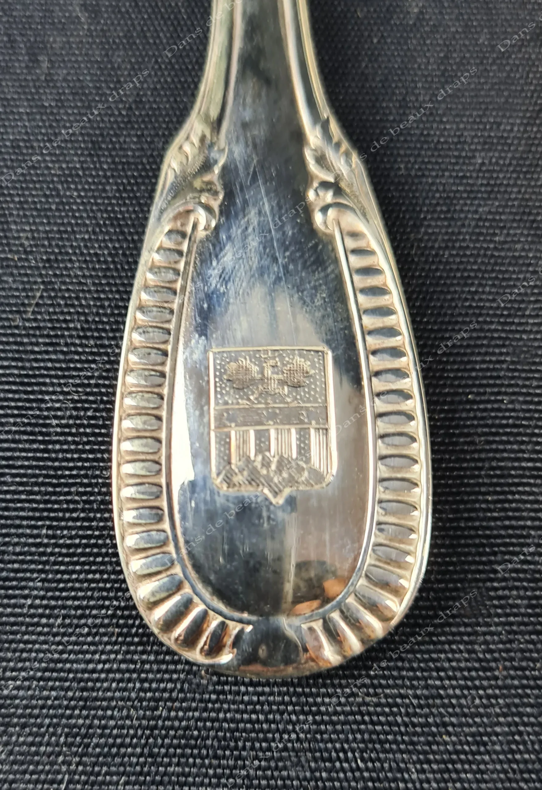 Rare ménagère en argent,poinçon Minerve,orfèvre Laparra,blason.145 pièces. – Image 5