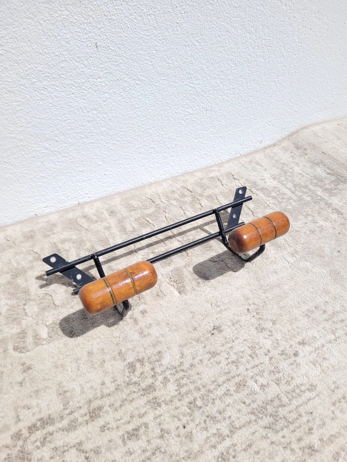 Porte manteaux vintage en bois vers 1960 – Image 2