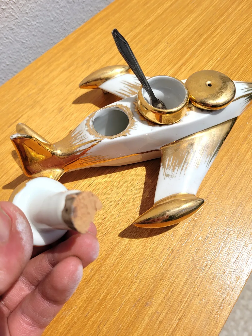 Serviteur sel poivre forme avion en porcelaine de Limoges – Image 5