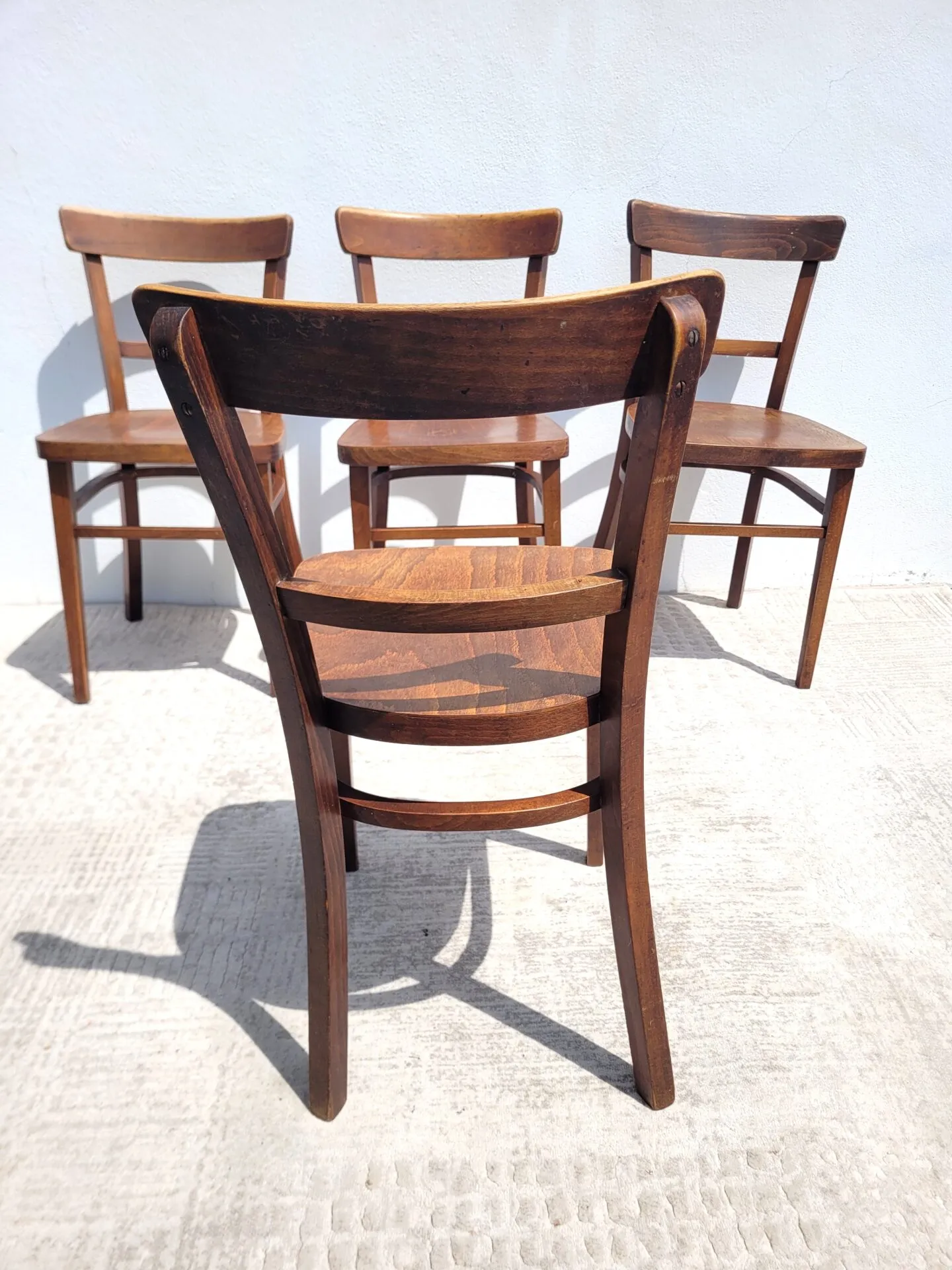 Set de 4 chaises bistrot en bois – Image 5
