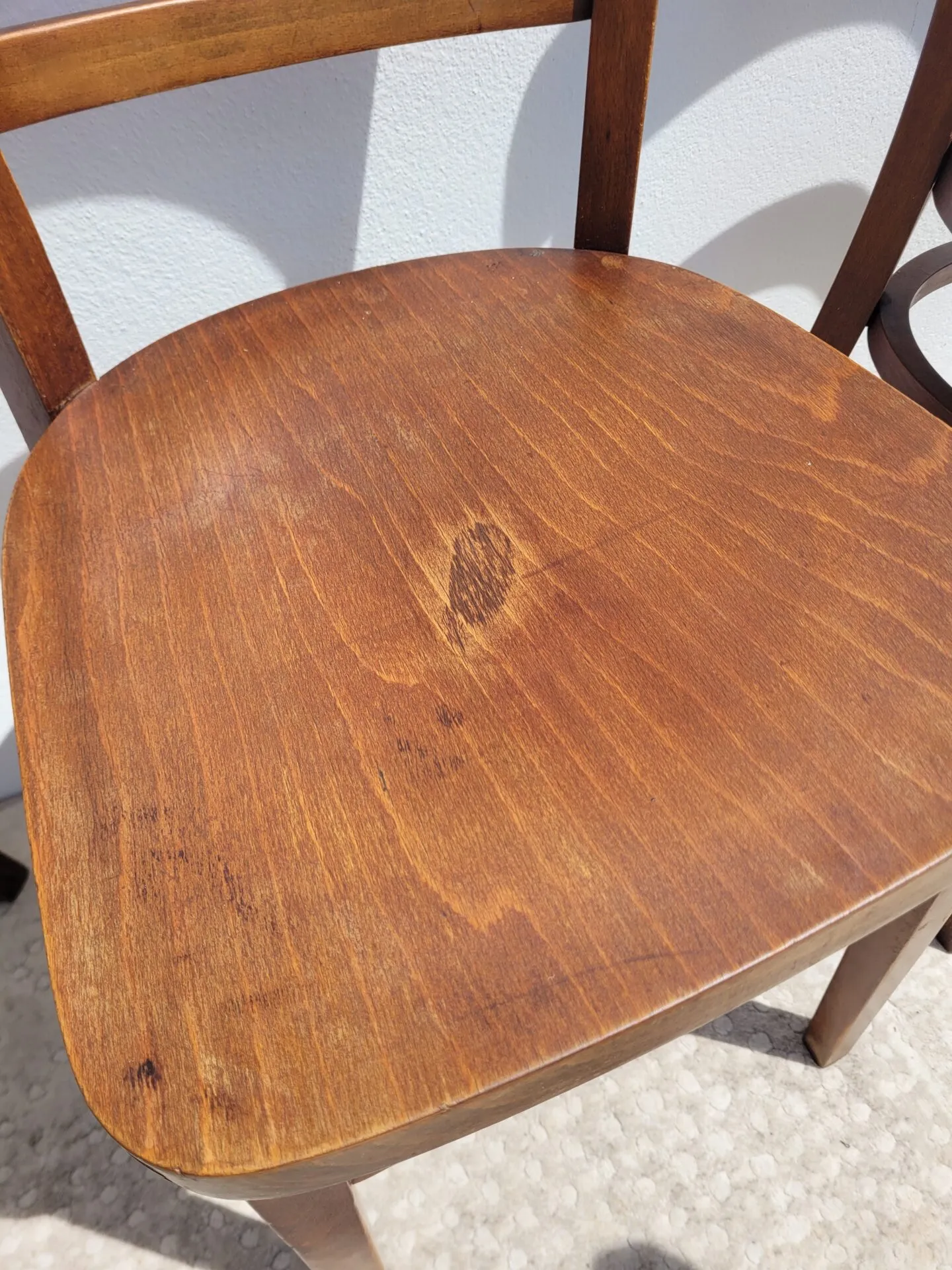 Set de 4 chaises bistrot en bois – Image 6