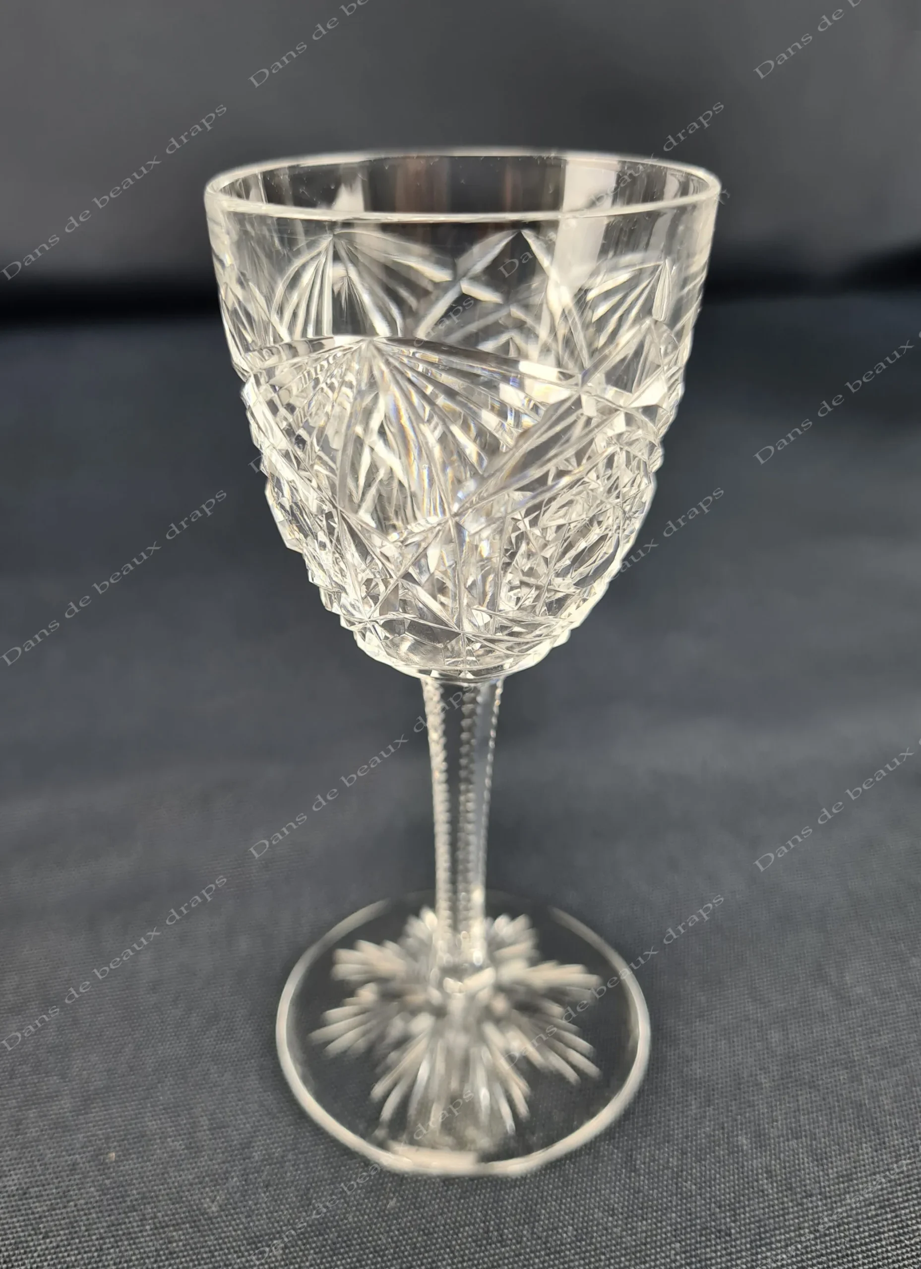 Magnifique service de verres en cristal de Baccarat modèle Lagny, 63 pièces. – Image 7