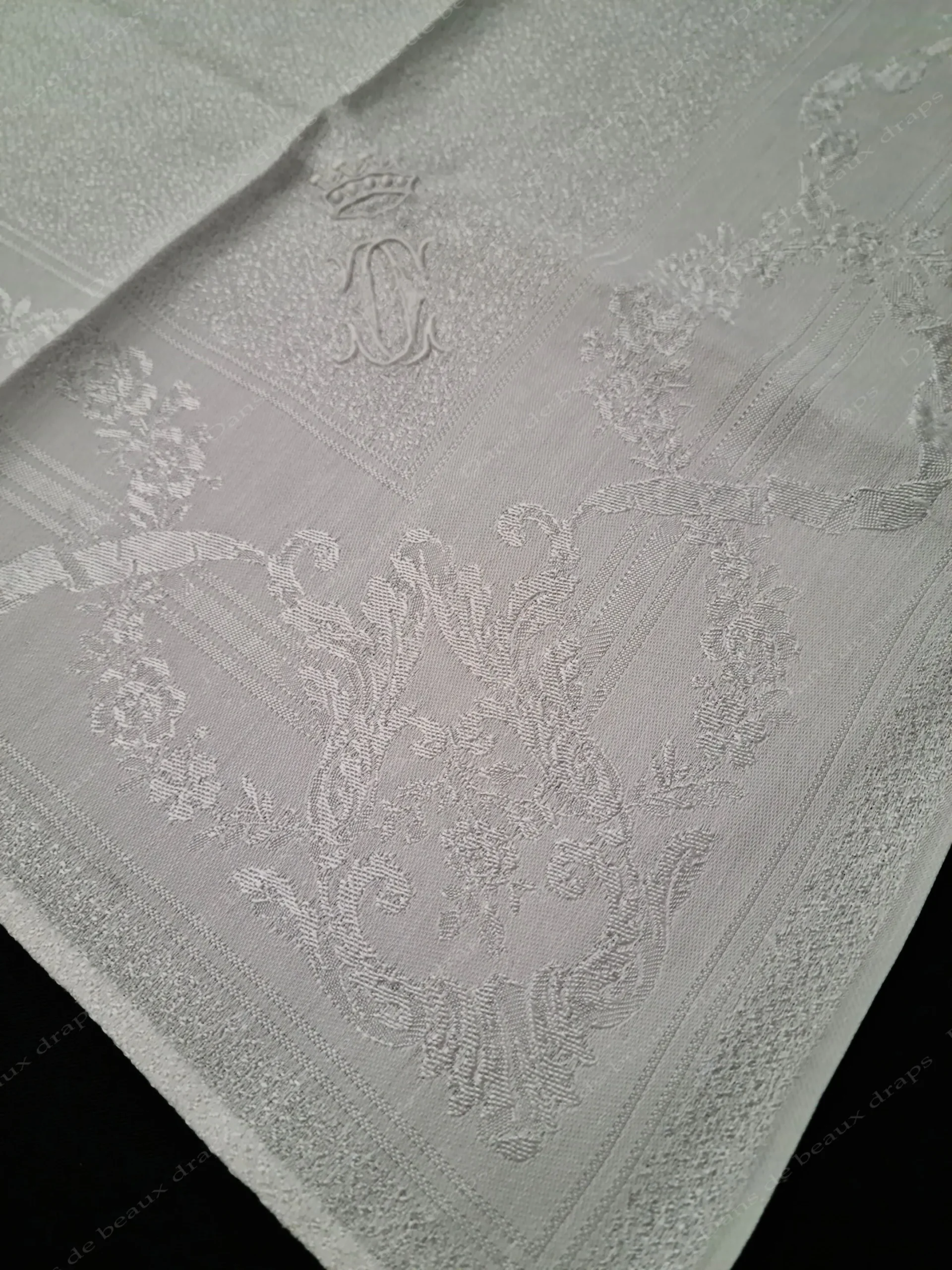 7 serviettes de table en damassé,monogramme CC,couronne de baron. – Image 6
