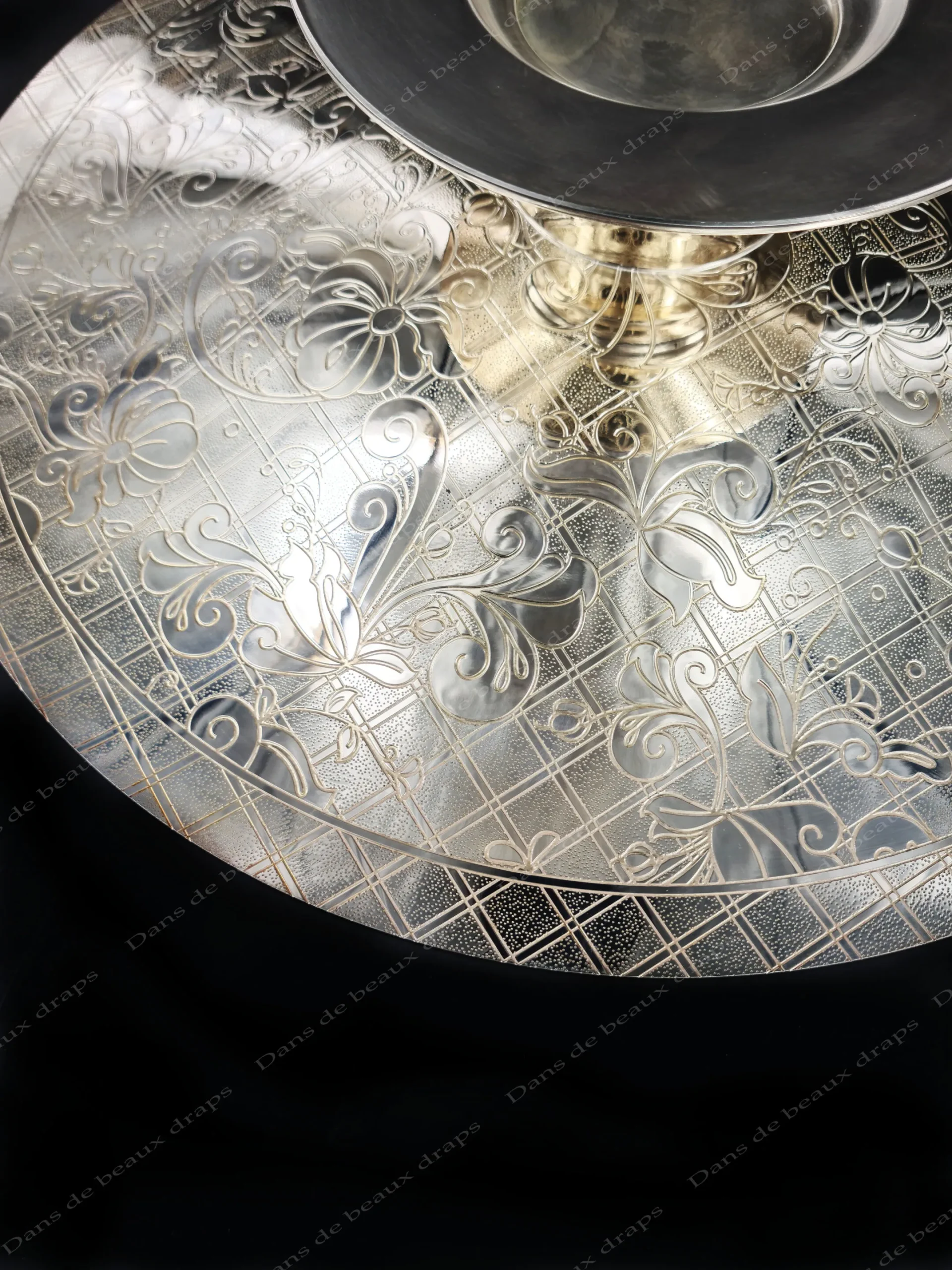 Rare coupe ou centre de table en métal argenté,modèle « Jardin d’Eden »,Christofle,Paris. – Image 5