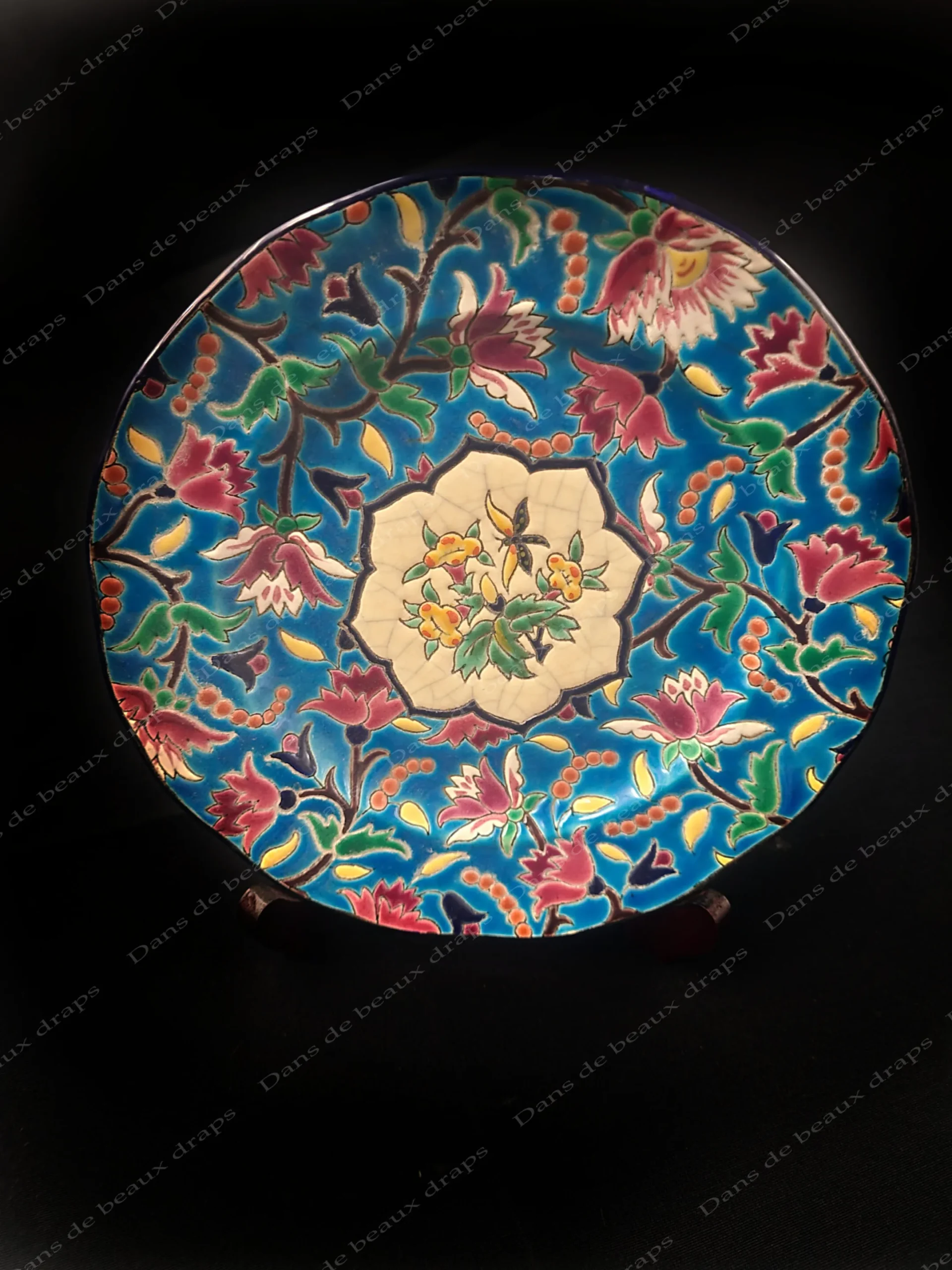 Jolie assiette en émaux de Longwy,à décor floral,années 1950. – Image 2