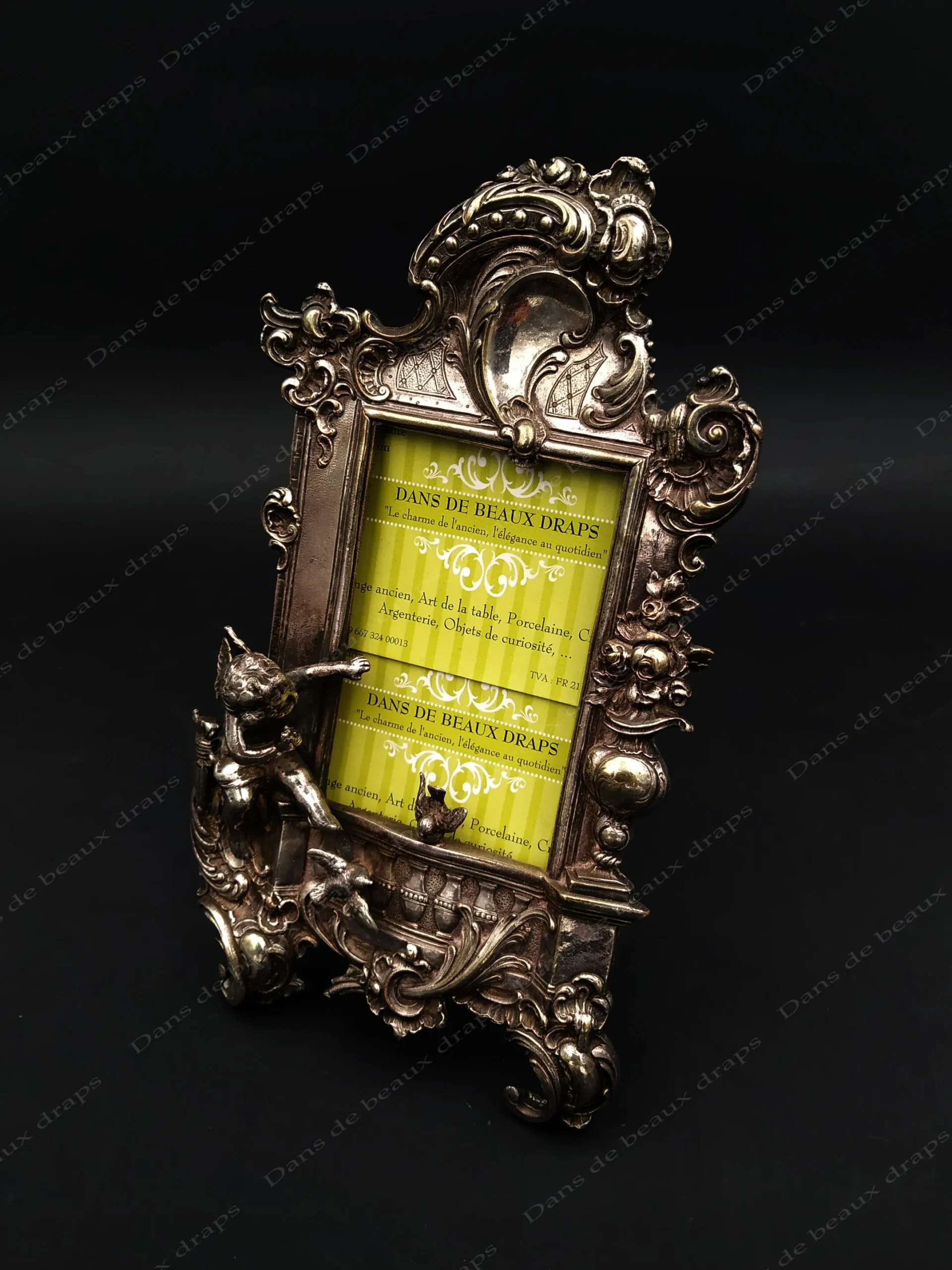 Joli cadre à photo en bronze argenté,fin XIXème. – Image 2