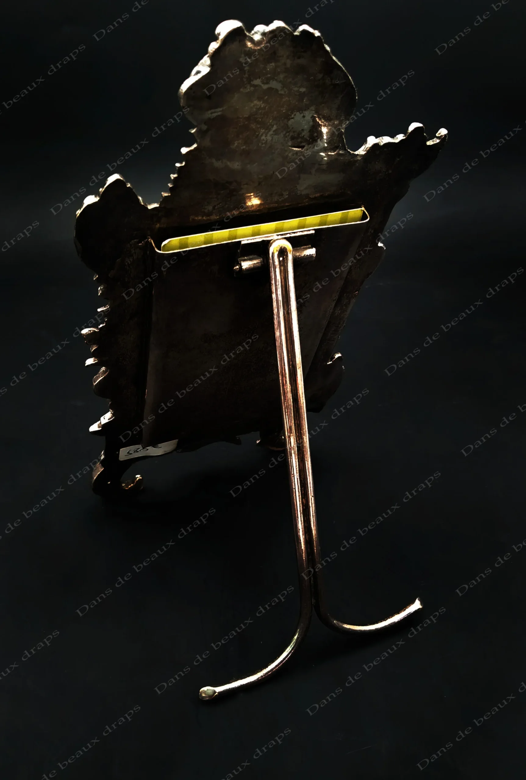 Joli cadre à photo en bronze argenté,fin XIXème. – Image 3