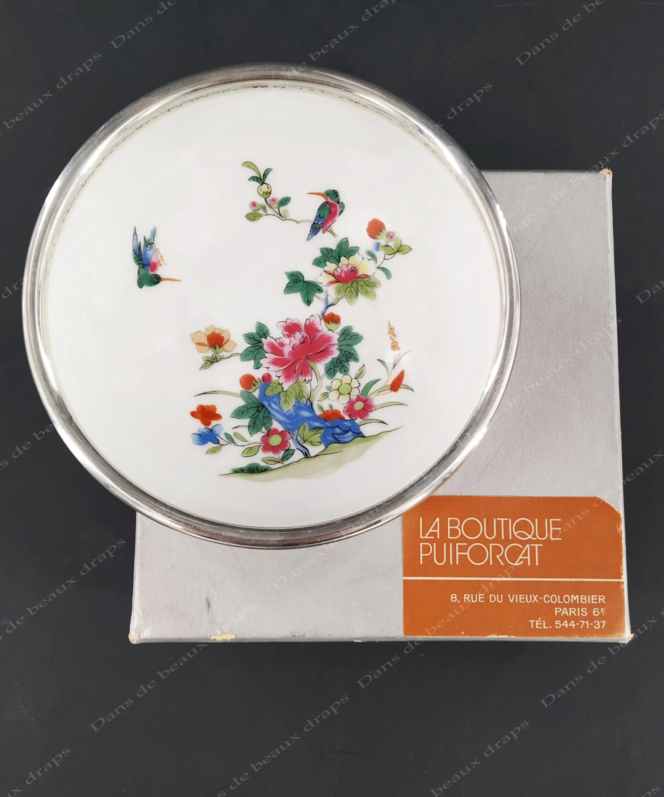 Très jolie coupelle en porcelaine de Limoges et argent, maison Raynaud,orfèvre Puiforcat. – Image 2