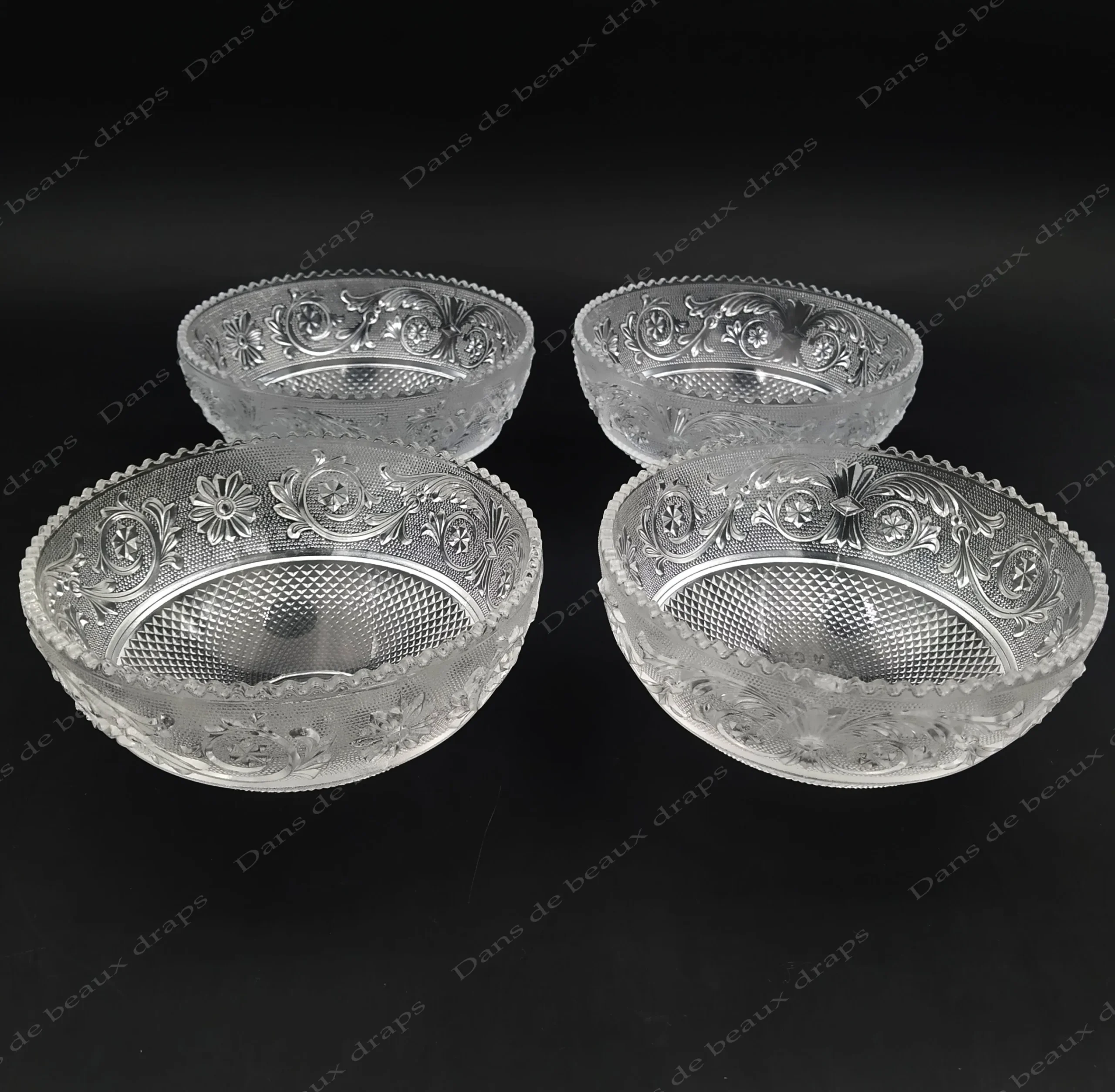 Coupelle en cristal de Baccarat,modèle Arabesque. – Image 2