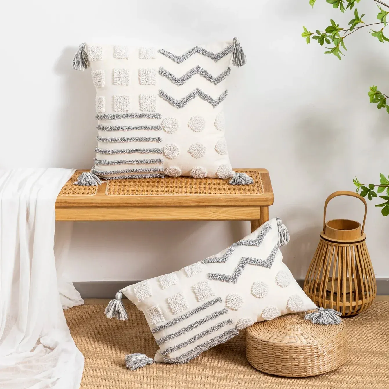 Coussin déco pour canapé avec motifs géométriques – Image 2