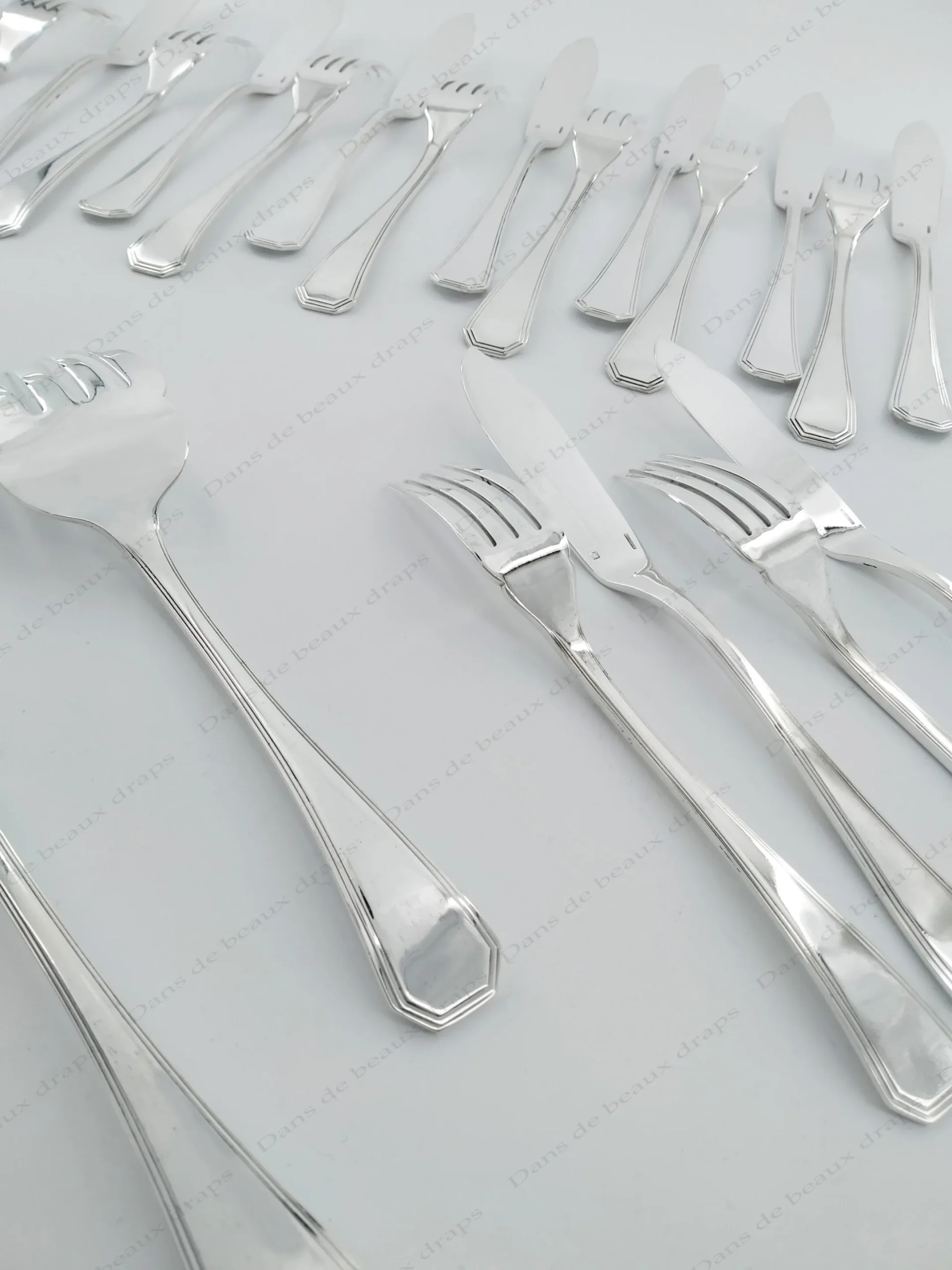 Superbe service à poisson en métal argenté, orfèvre Christofle, modèle América. – Image 4