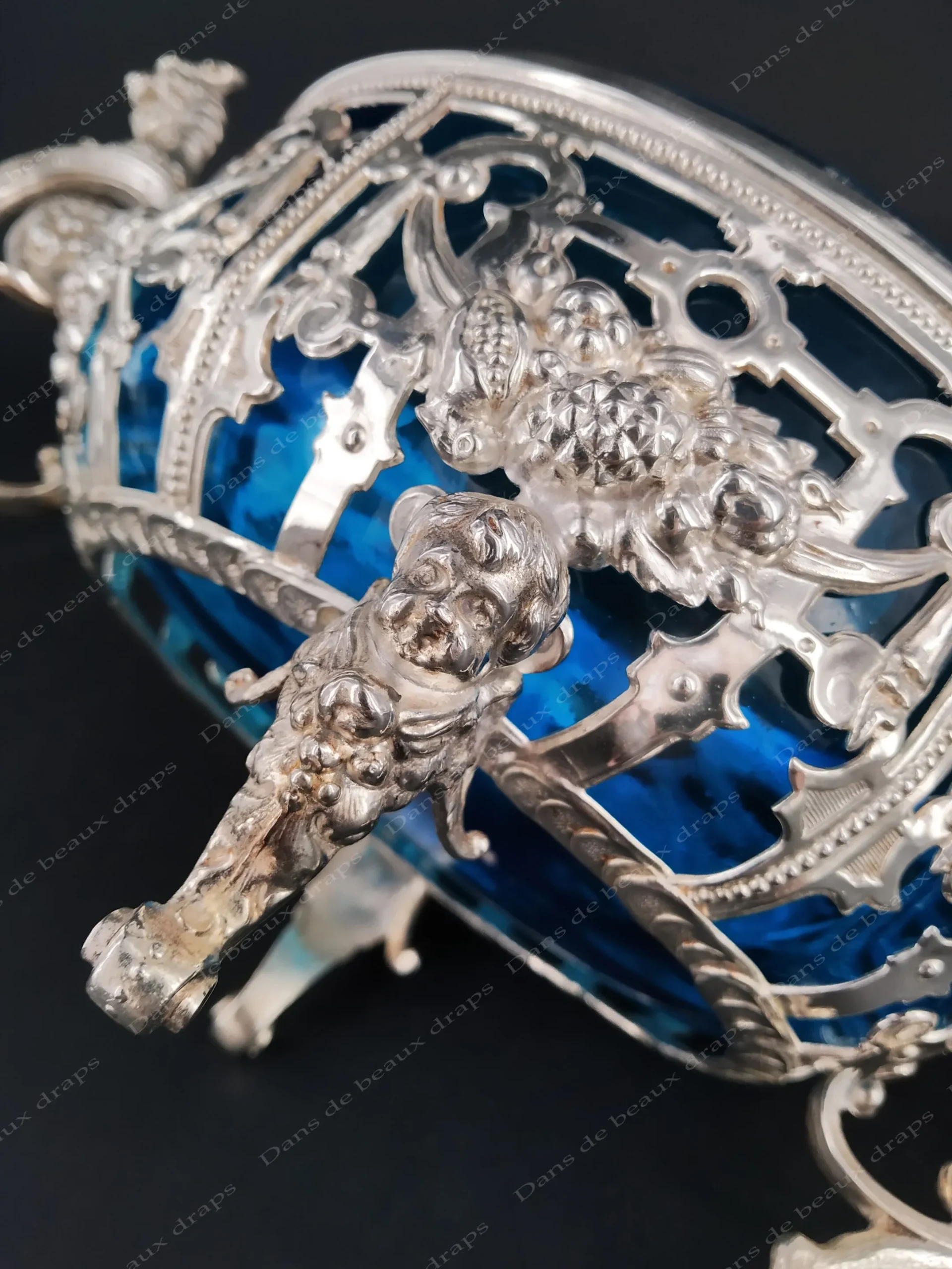 Joli drageoir ovale en métal argenté et son intérieur bleu turquoise,orfèvre WMF. – Image 3