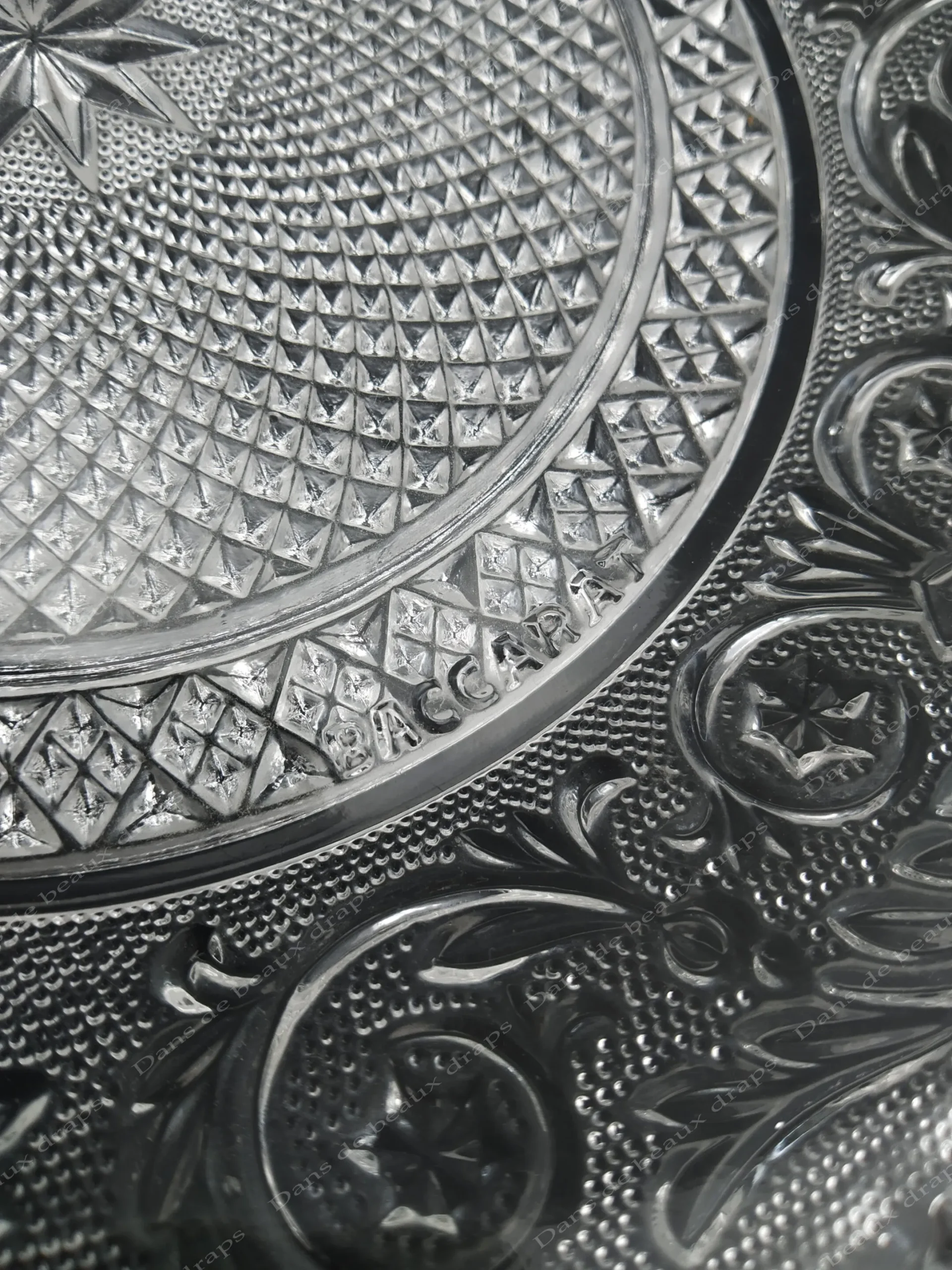 Coupelle en cristal de Baccarat,modèle Arabesque. – Image 4