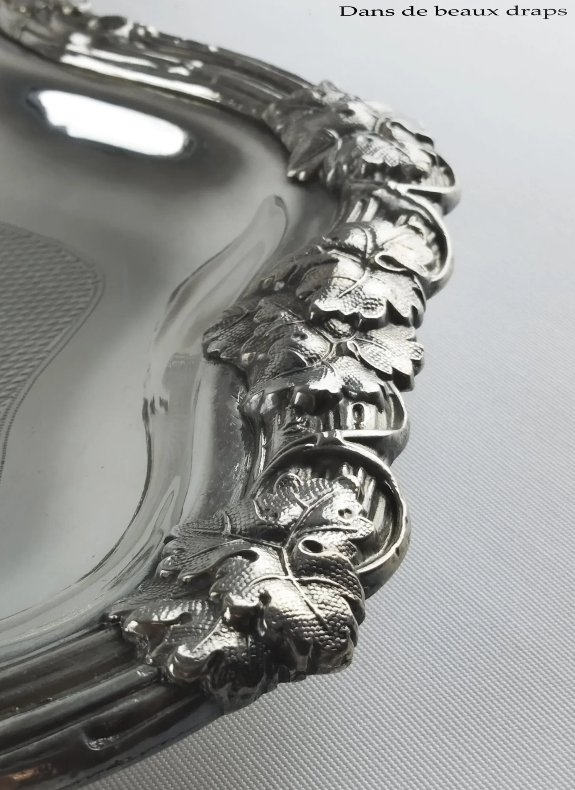 Superbe plateau rectangulaire en métal argenté,époque Napoléon III. – Image 4