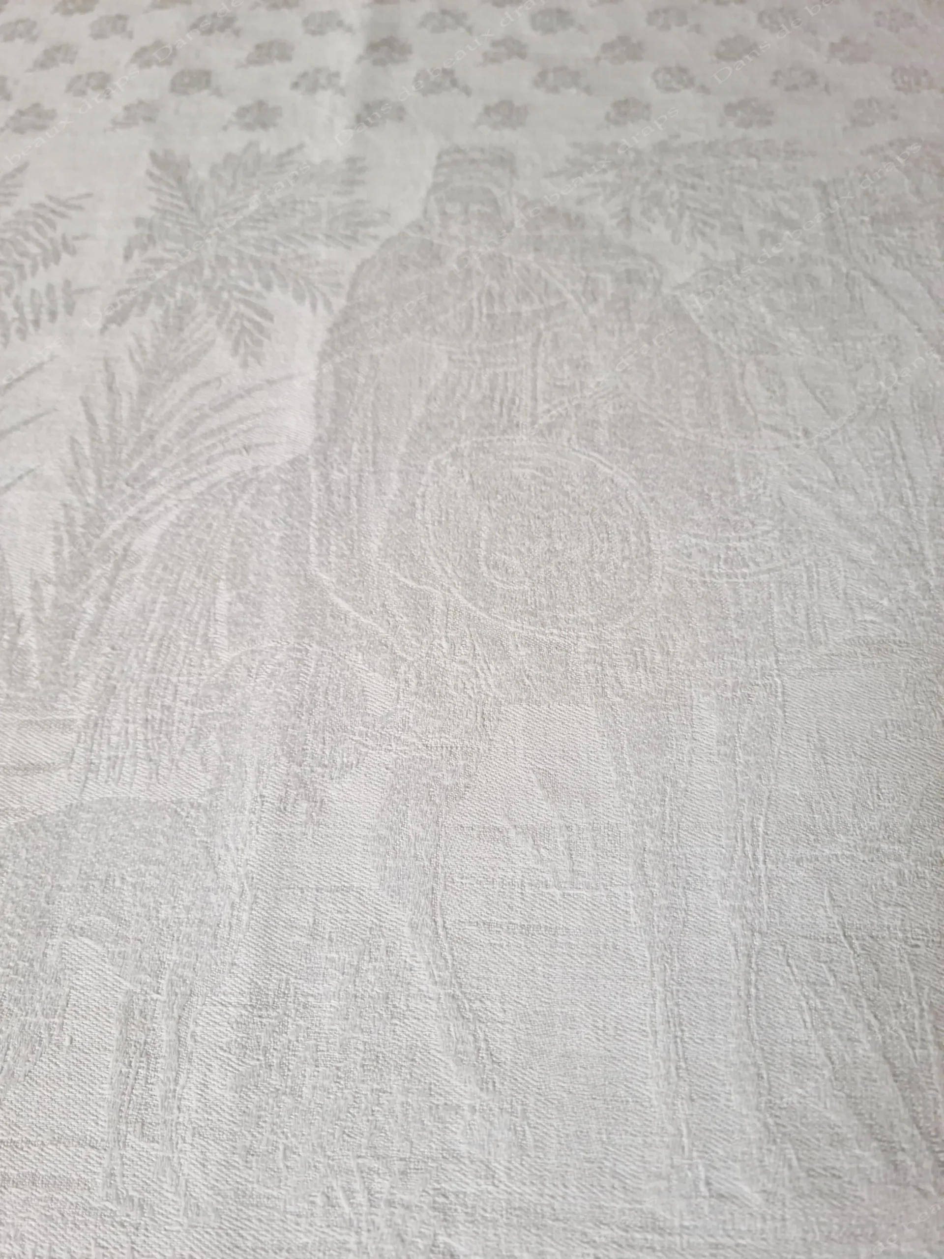 Rare nappe en damassé de lin à décor de chasse dans le désert,monogramme LL. – Image 4