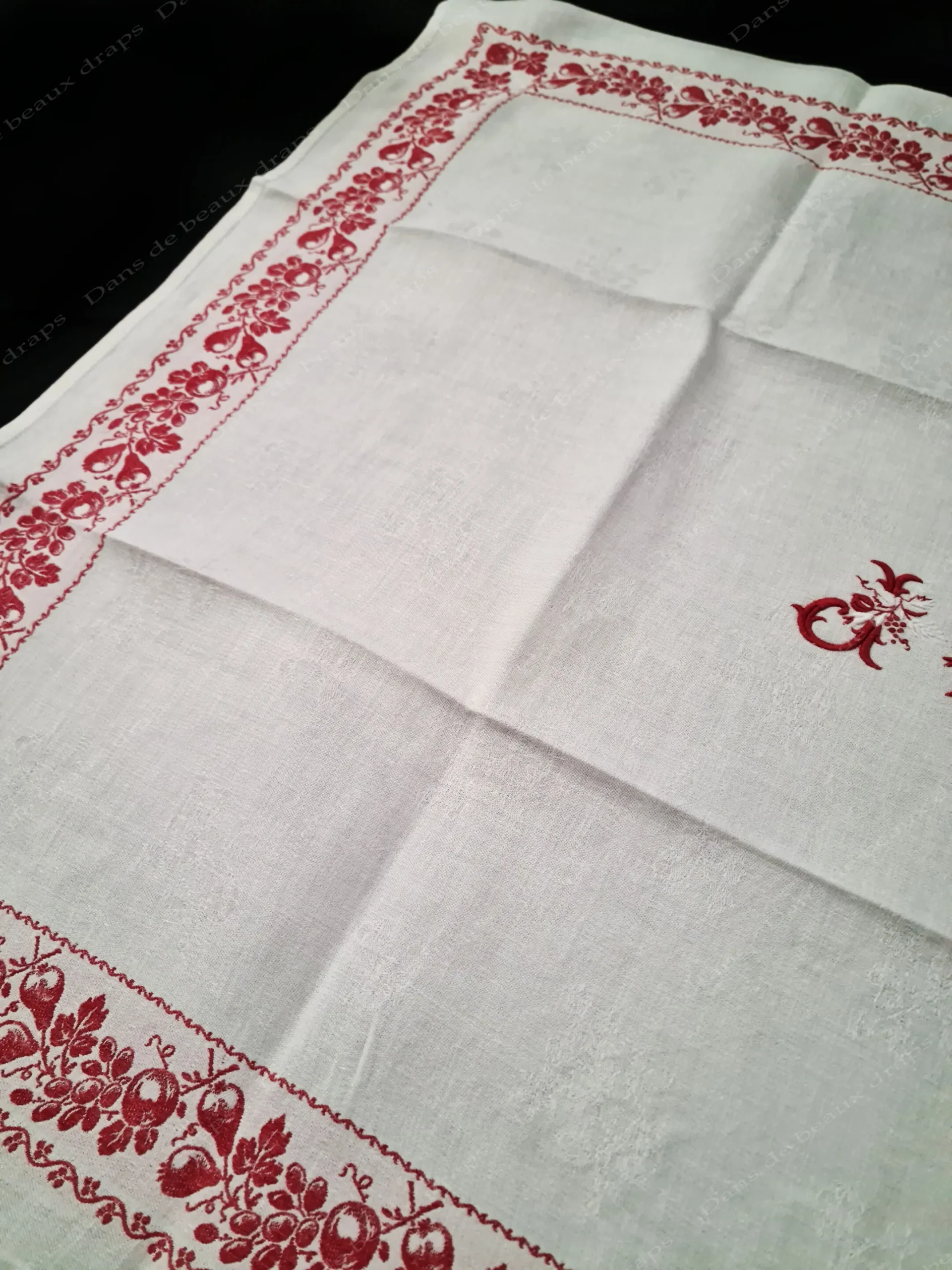 Rare série de 15 serviettes de table en damassé de lin à liteaux,décor de fruits,XIX ème. – Image 6