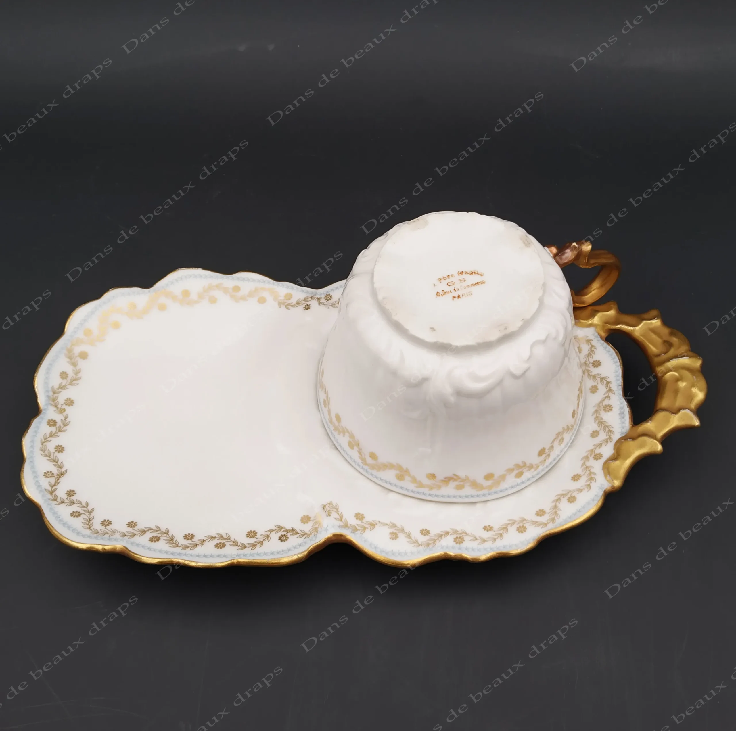 Très joli déjeuner en porcelaine de Paris,à décor floral. – Image 2