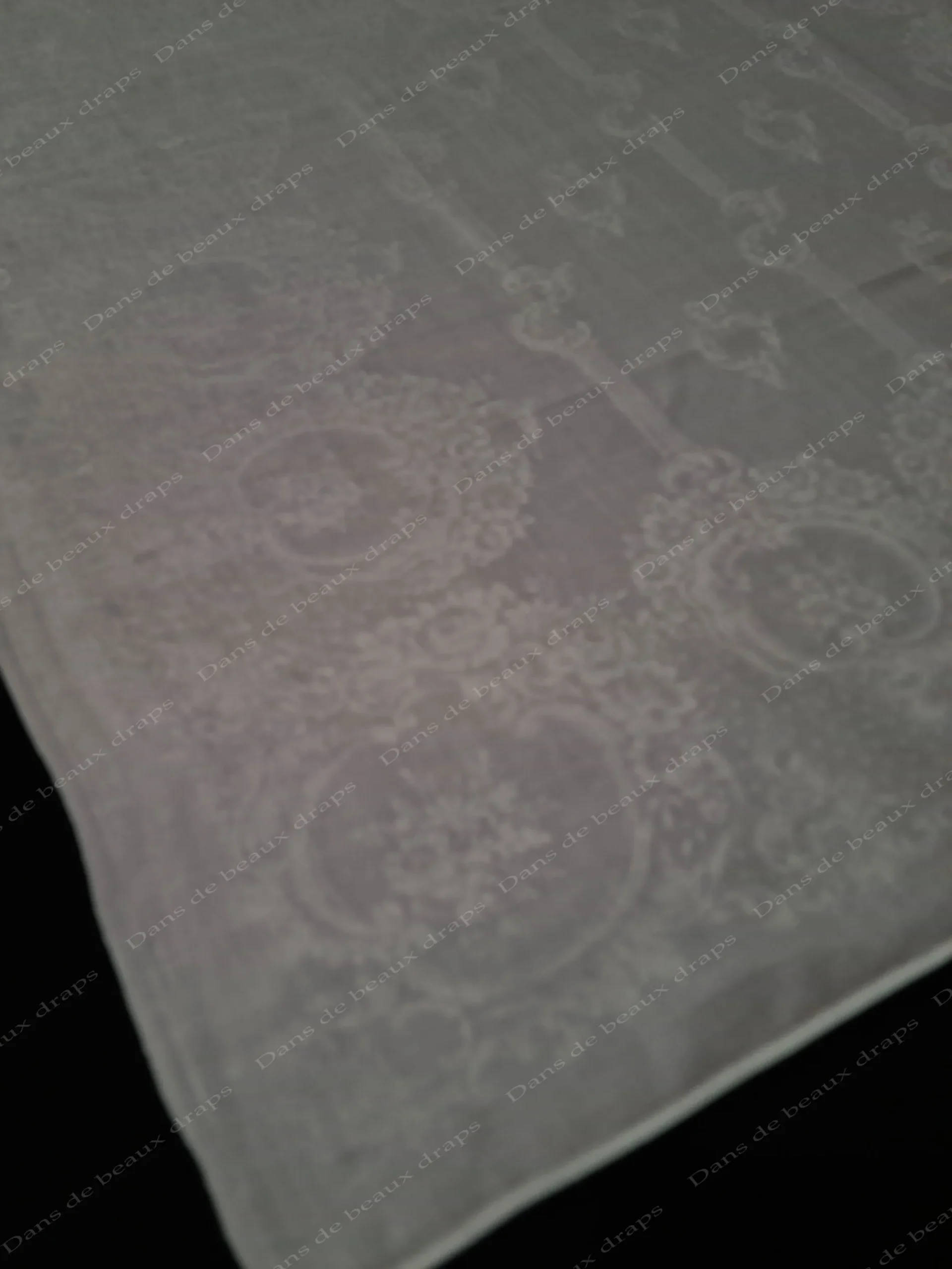 Jolie série de 12 serviettes de table en damassé de lin sans monogramme. – Image 3