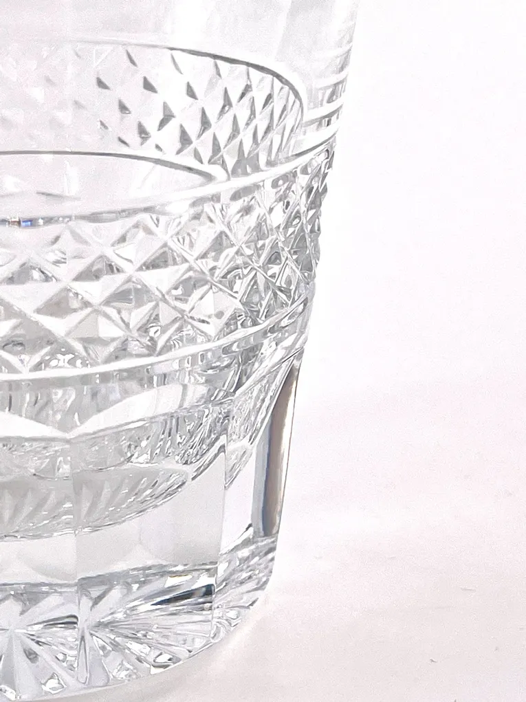 Rare suite de 6 gobelets à whisky en cristal de Saint Louis modèle Trianon old fashion – Image 4