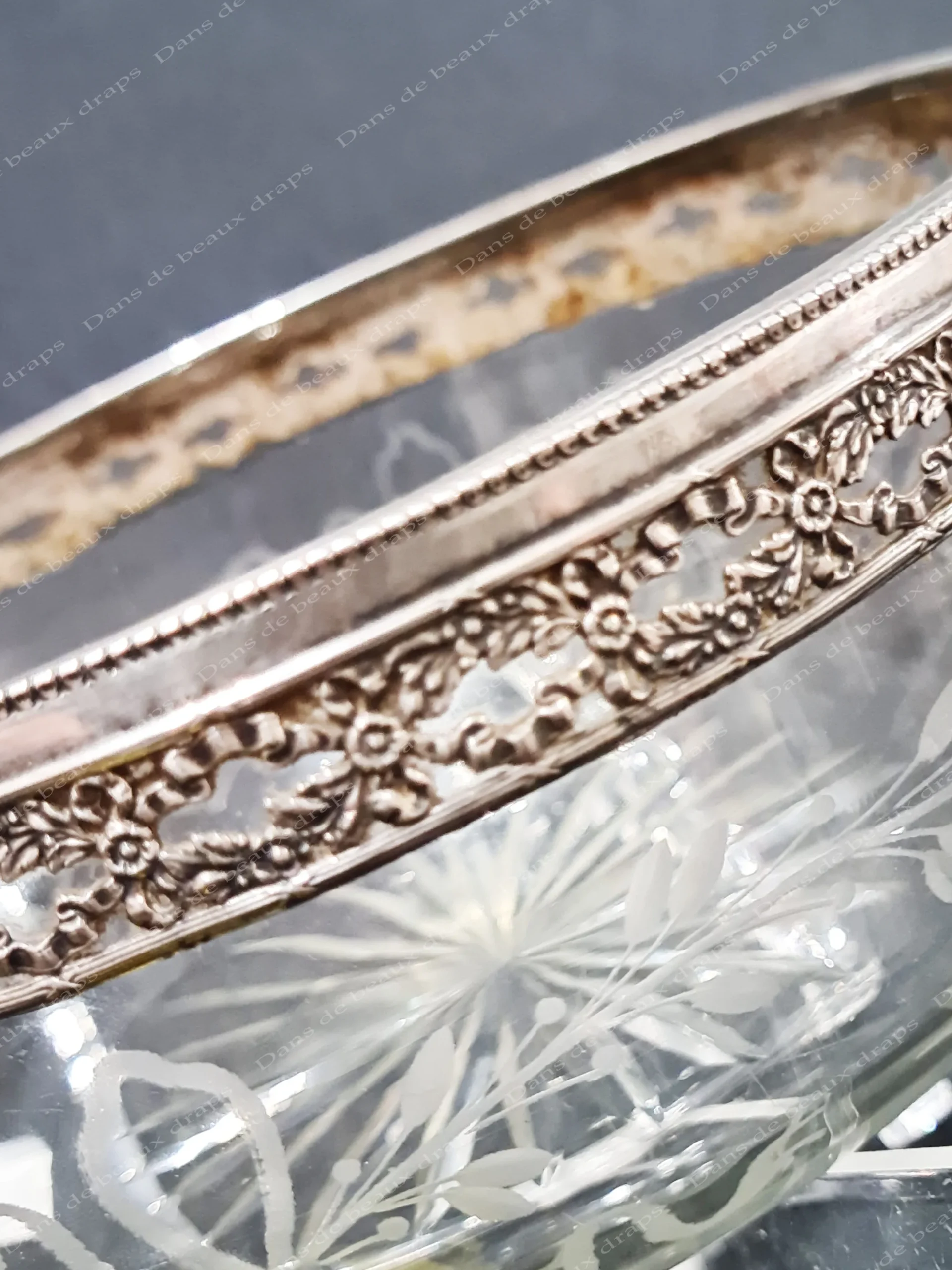 Saladier ou jatte en cristal de Baccarat à fond plat étoilé,fin XIX ème,de style Louis XVI. – Image 5