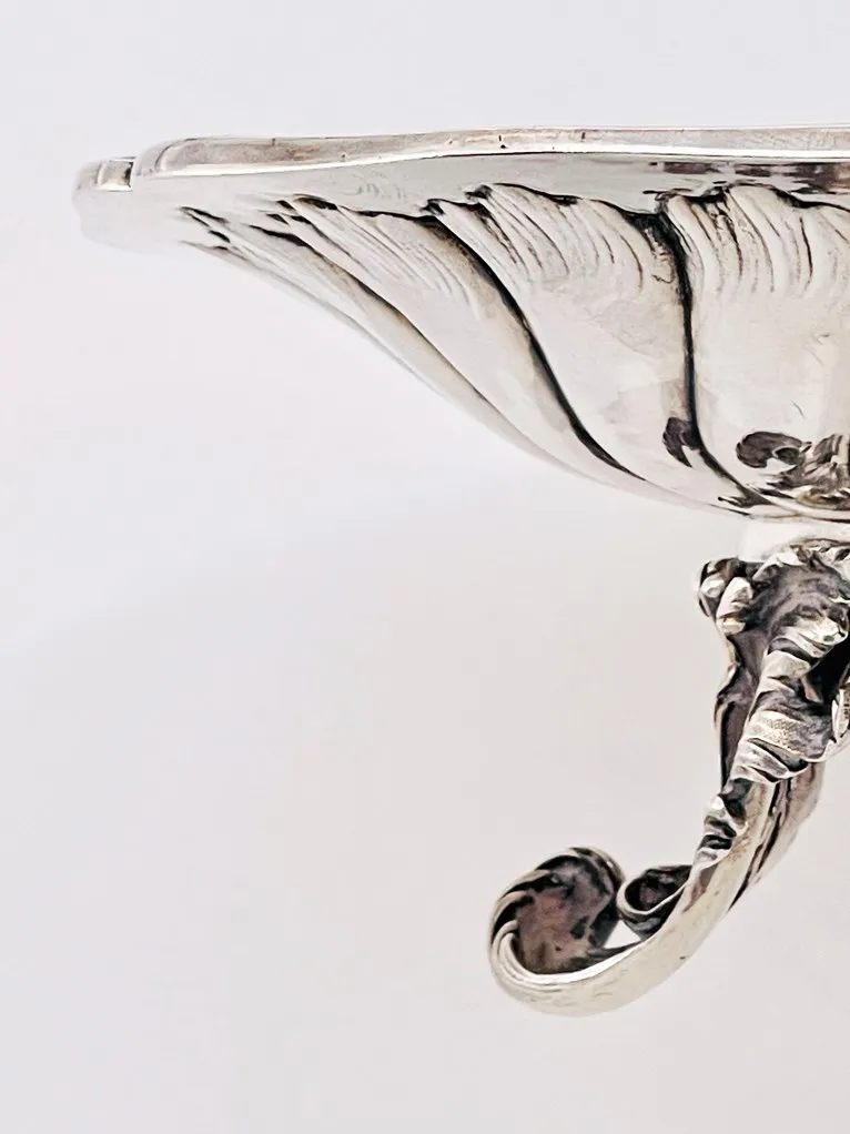 Jolie coupe sur pied en argent massif de style rocaille. – Image 5