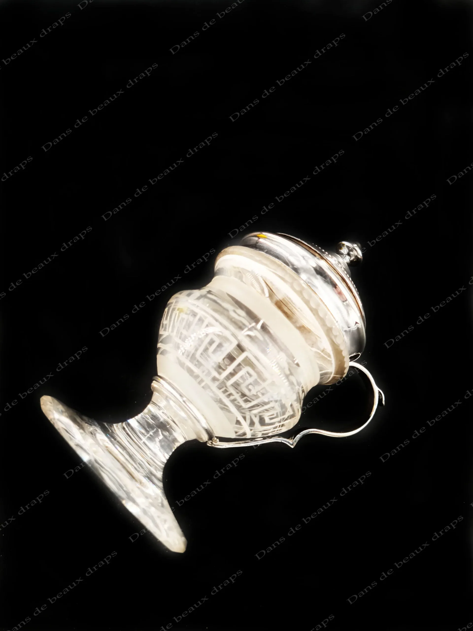 Ravissant moutardier en cristal gravé et argent,XIX ème. – Image 4