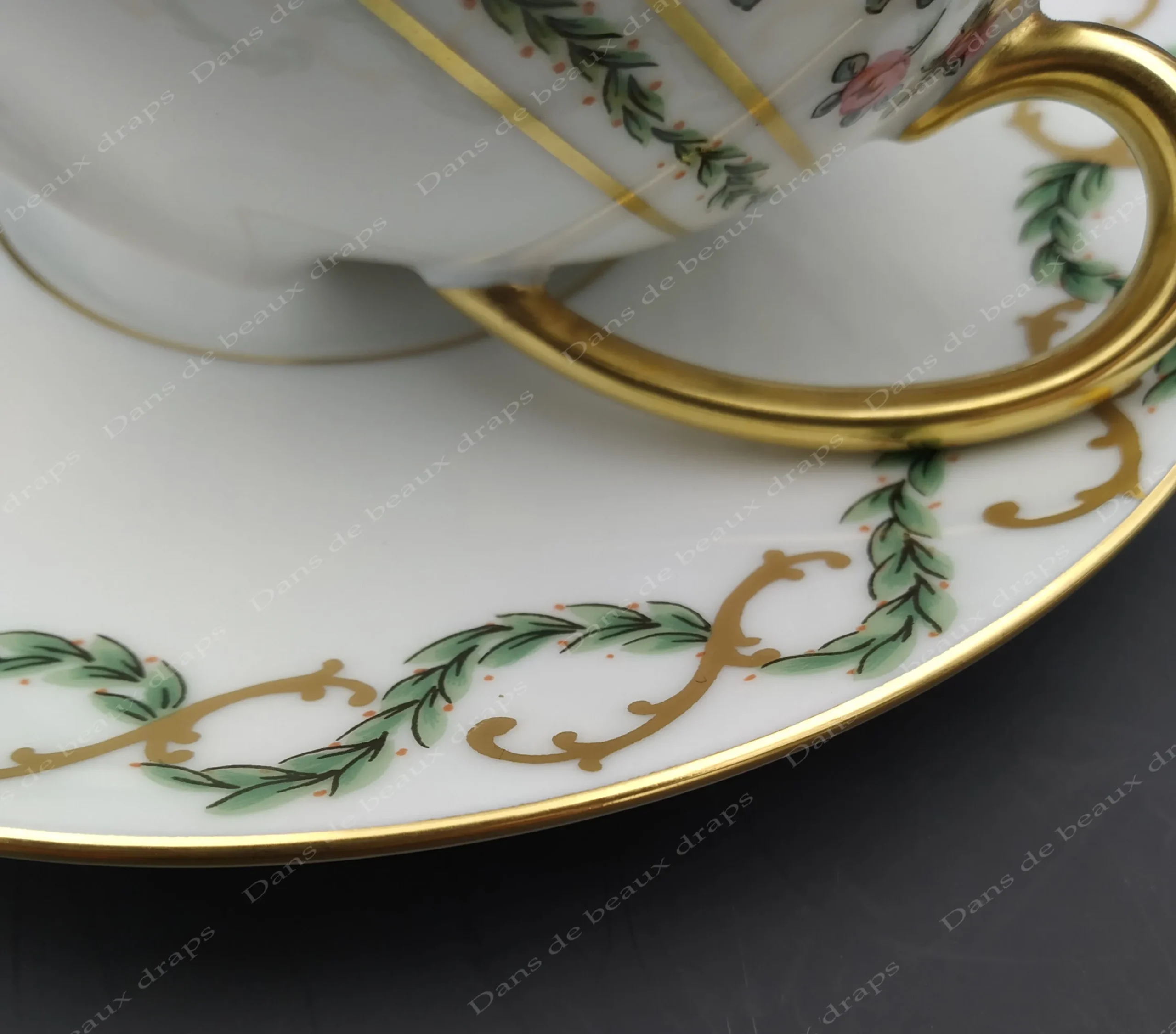 Paire-tasse à thé en porcelaine de Limoges – Image 3