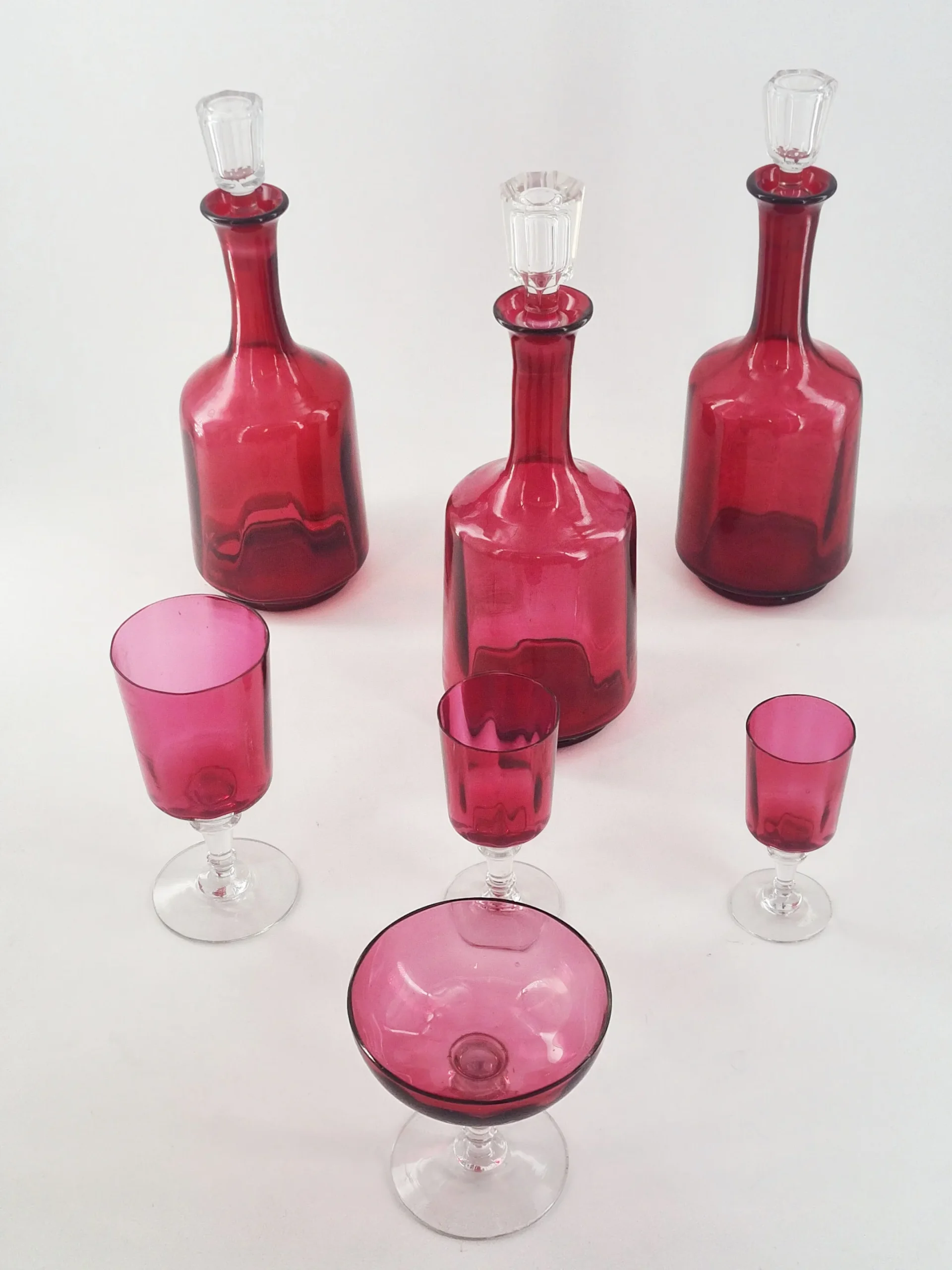 Très beau service de verres, couleur « gorge de pigeon », verrerie de Portieux, fin XIXème, 51 pièces. – Image 2