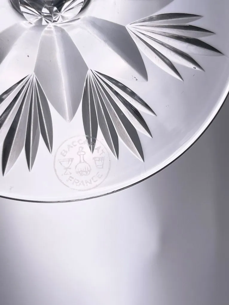 Suite de 6 verres à vin du Rhin en cristal de Baccarat, modèle Lagny. – Image 7