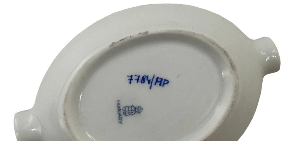 Cendrier de table en porcelaine de Herend, modèle Apponyi pourpre. – Image 3