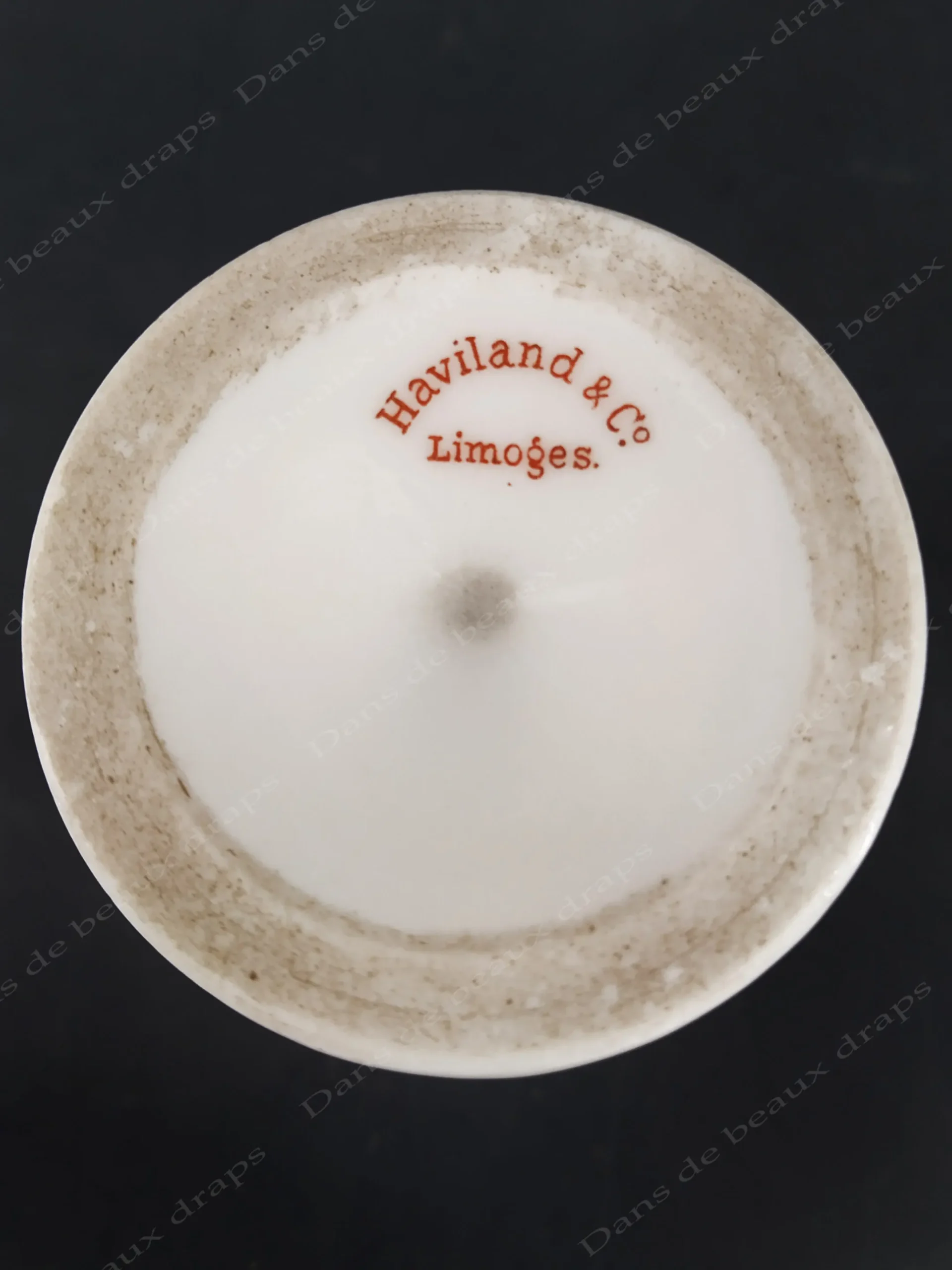 Rare pot à lait en porcelaine de Limoges,monogramme sous couronne de marquis. – Image 3