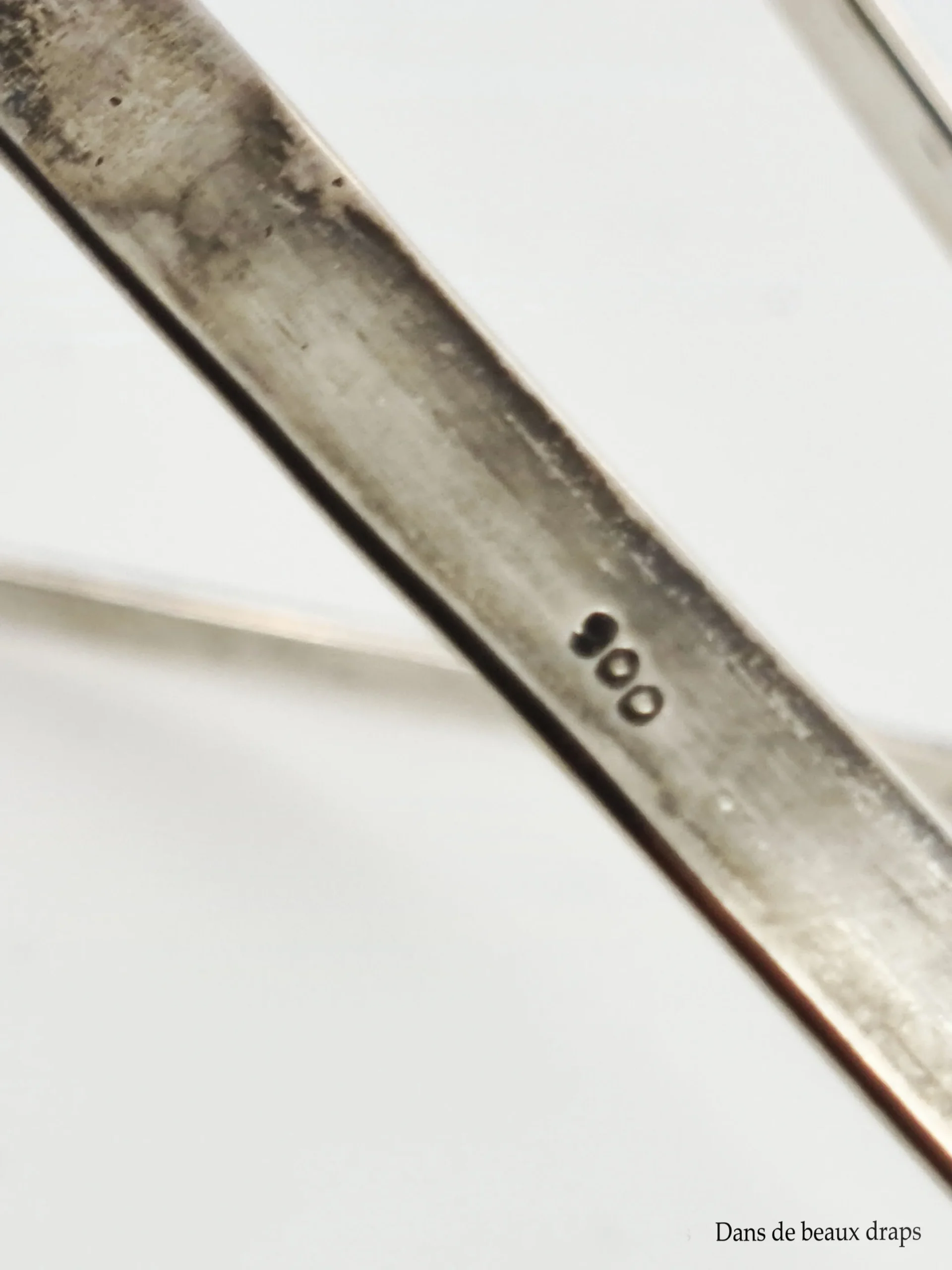 Rare porte-bouteille en argent , à décor de rubans croisés – Image 4