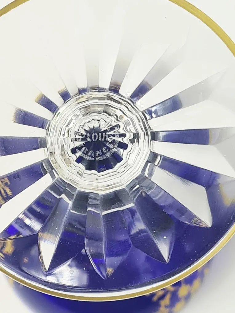 Exceptionnelle suite de 12 verres à vin du Rhin (roemers), en cristal de Saint Louis, modèle Massenet Or. – Image 8