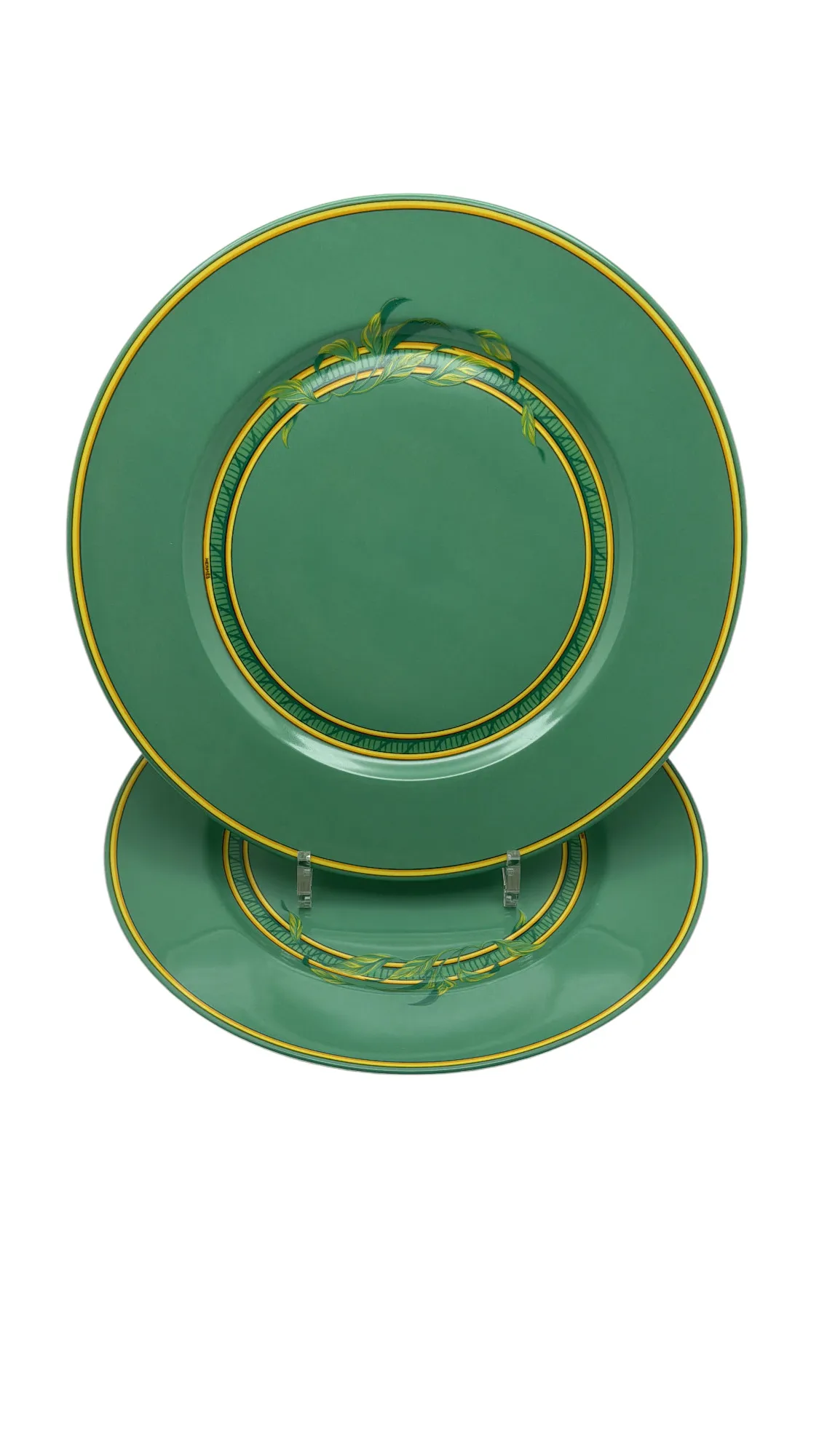 Magnifique suite de 12 assiettes de présentation en porcelaine de Limoges maison Hermes – Image 2