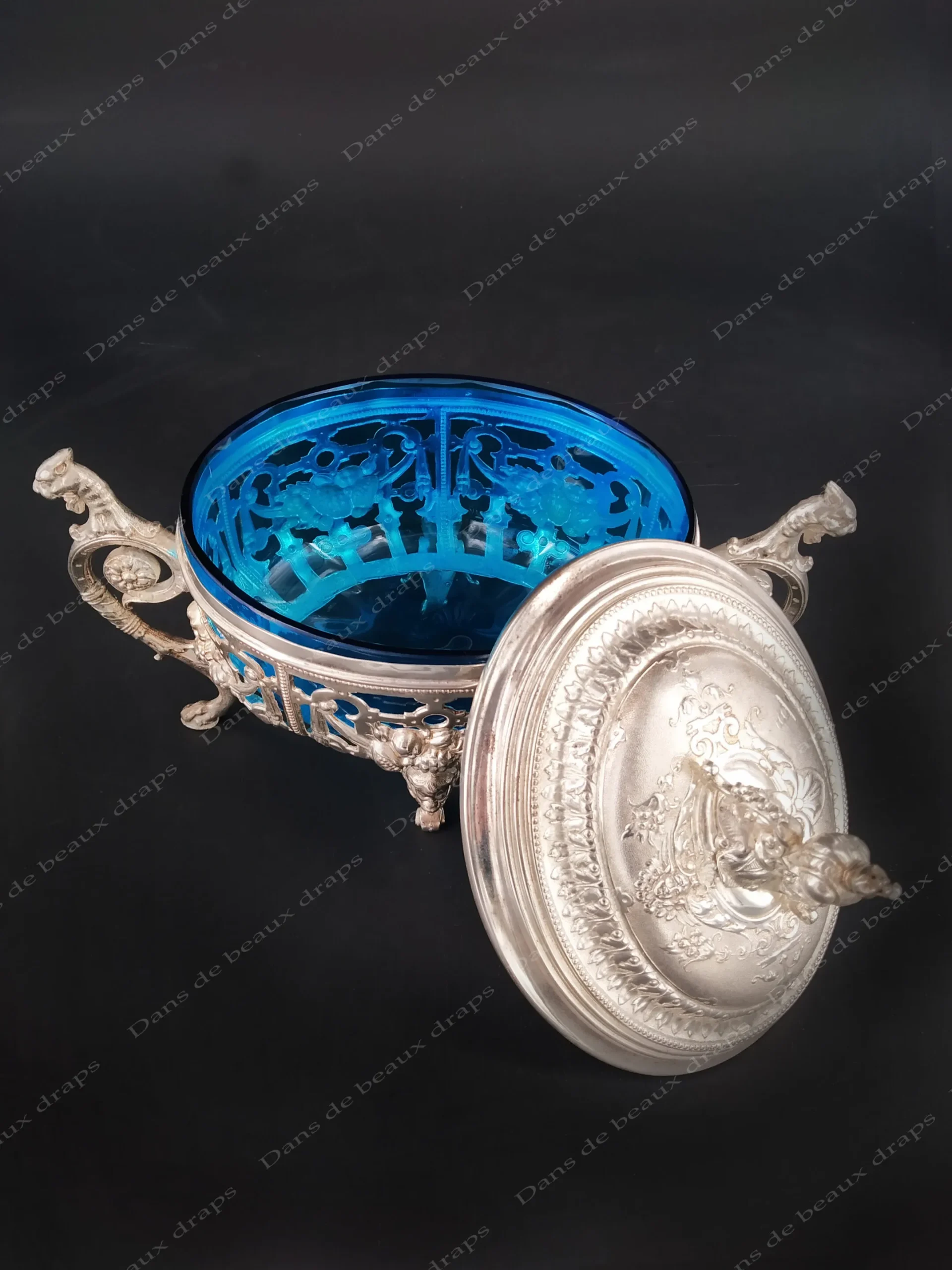 Joli drageoir ovale en métal argenté et son intérieur bleu turquoise,orfèvre WMF. – Image 2