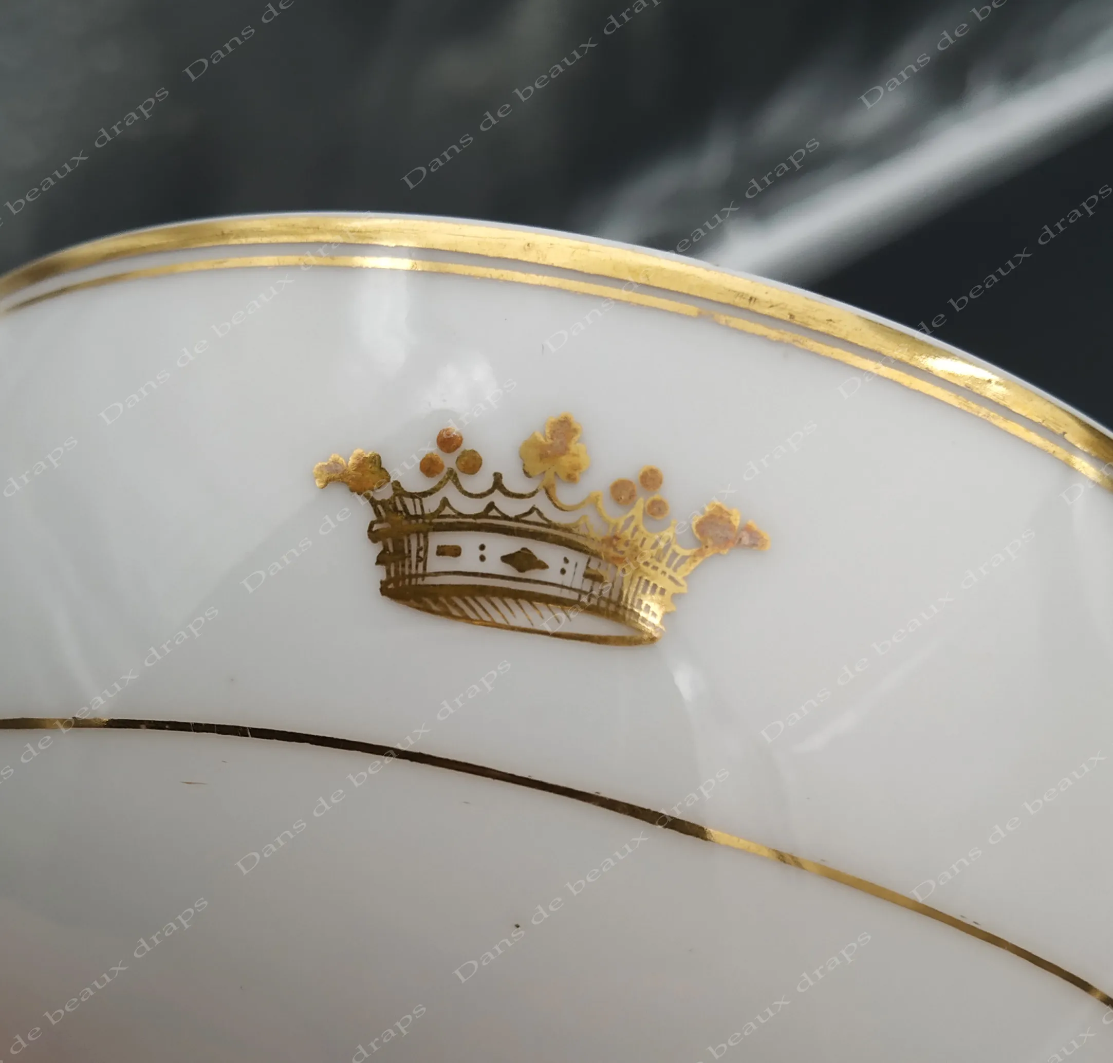 Paire-tasse à thé en porcelaine couronne de marquis – Image 3