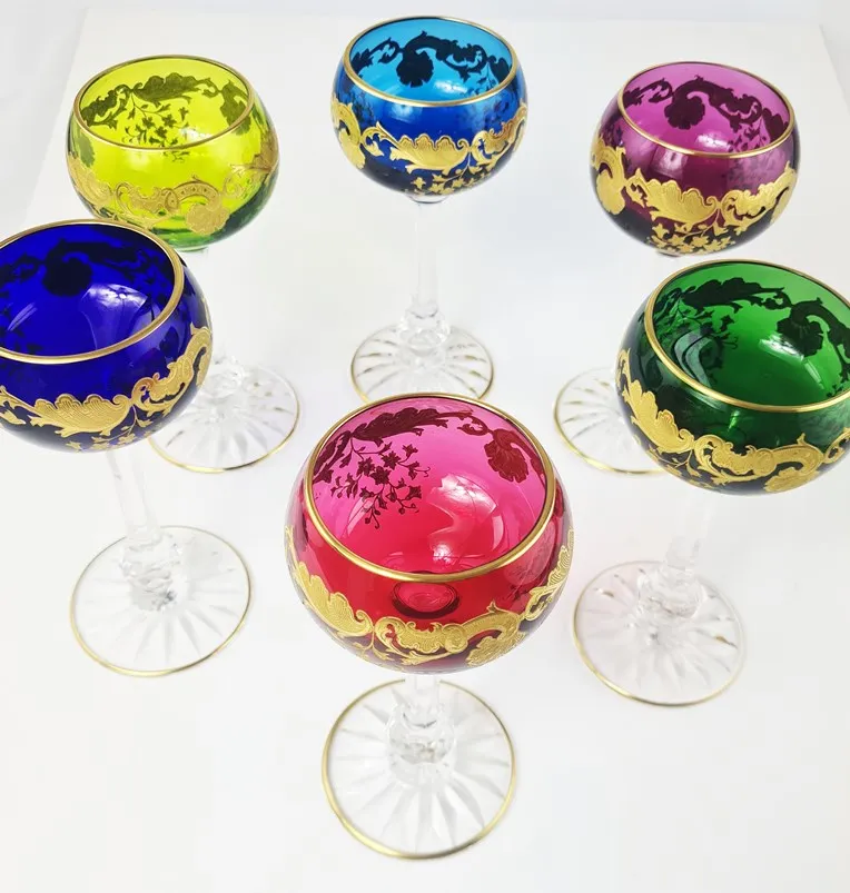 Exceptionnelle suite de 12 verres à vin du Rhin (roemers), en cristal de Saint Louis, modèle Massenet Or. – Image 4