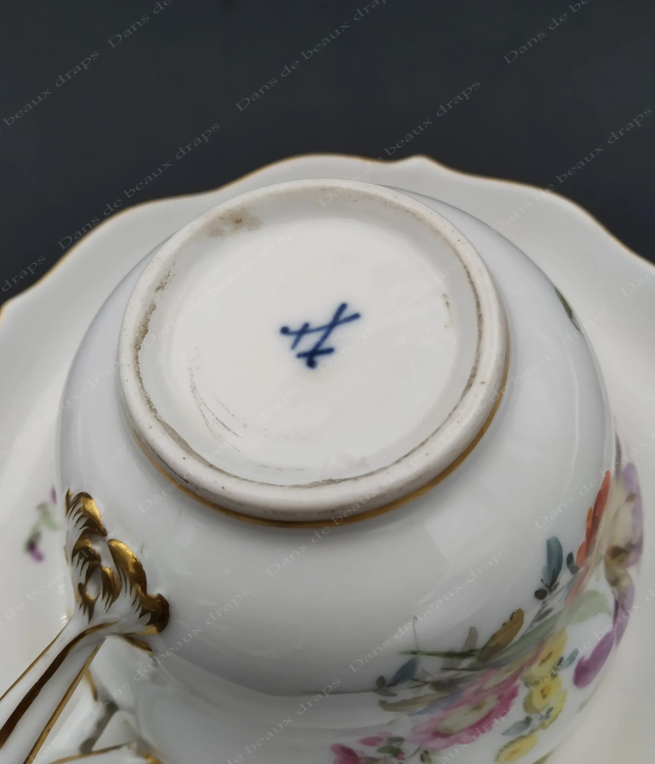 Très joli déjeuner en porcelaine de Saxe (Meissen),à décor floral. – Image 5
