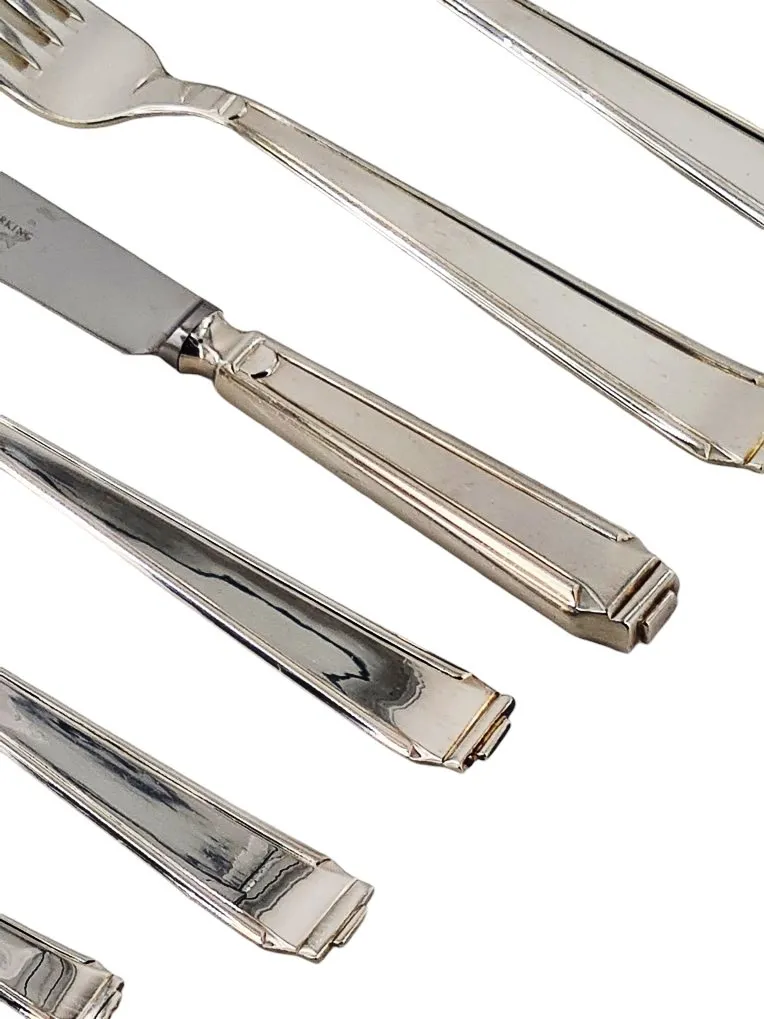 Ménagère de couverts en argent massif, époque Art Déco, 87 pièces. – Image 8