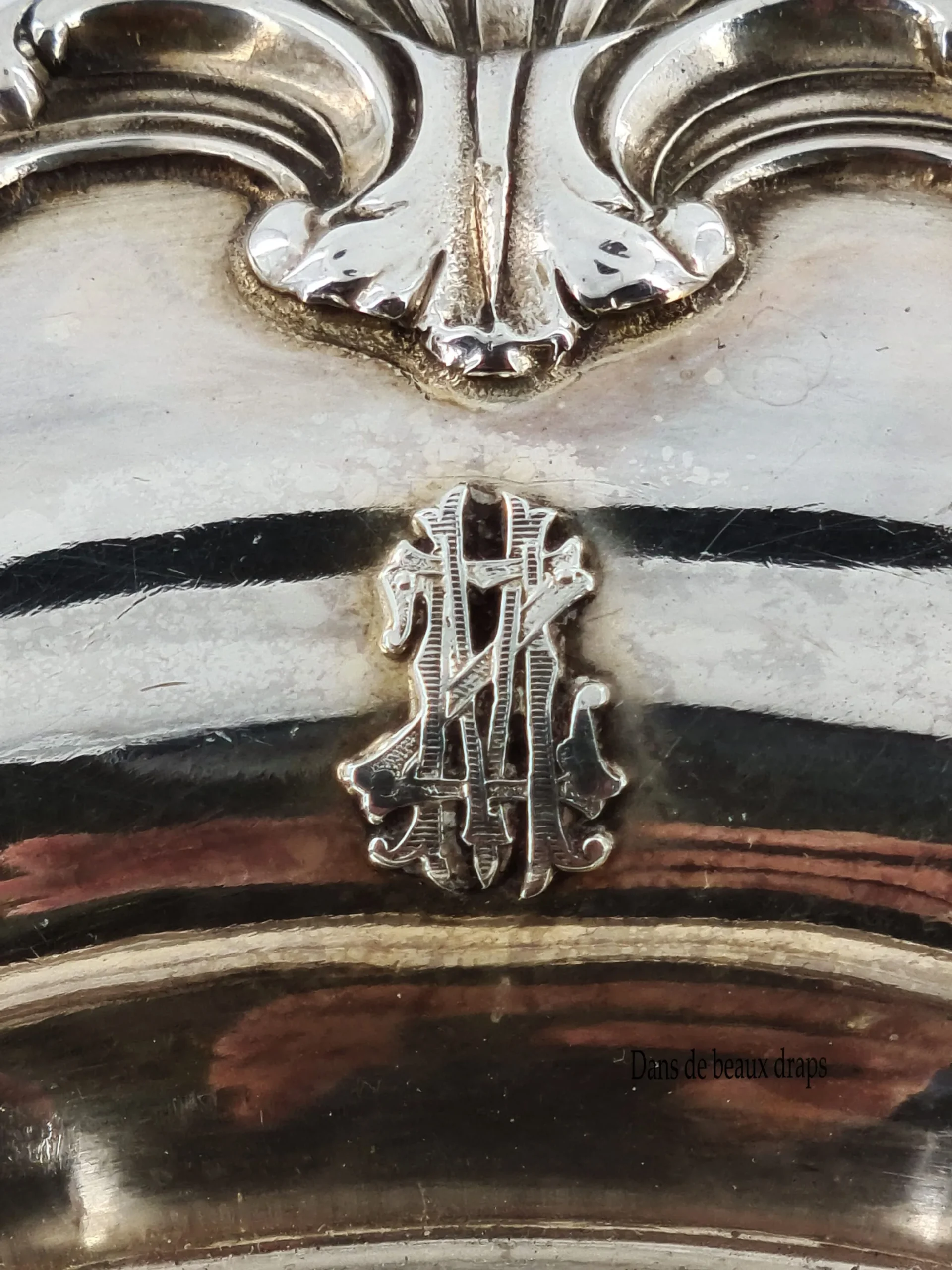 Rare suite de 4 dessous de bouteille ou carafe à galerie en argent massif,orfèvre Alfred Hector, Paris. – Image 4