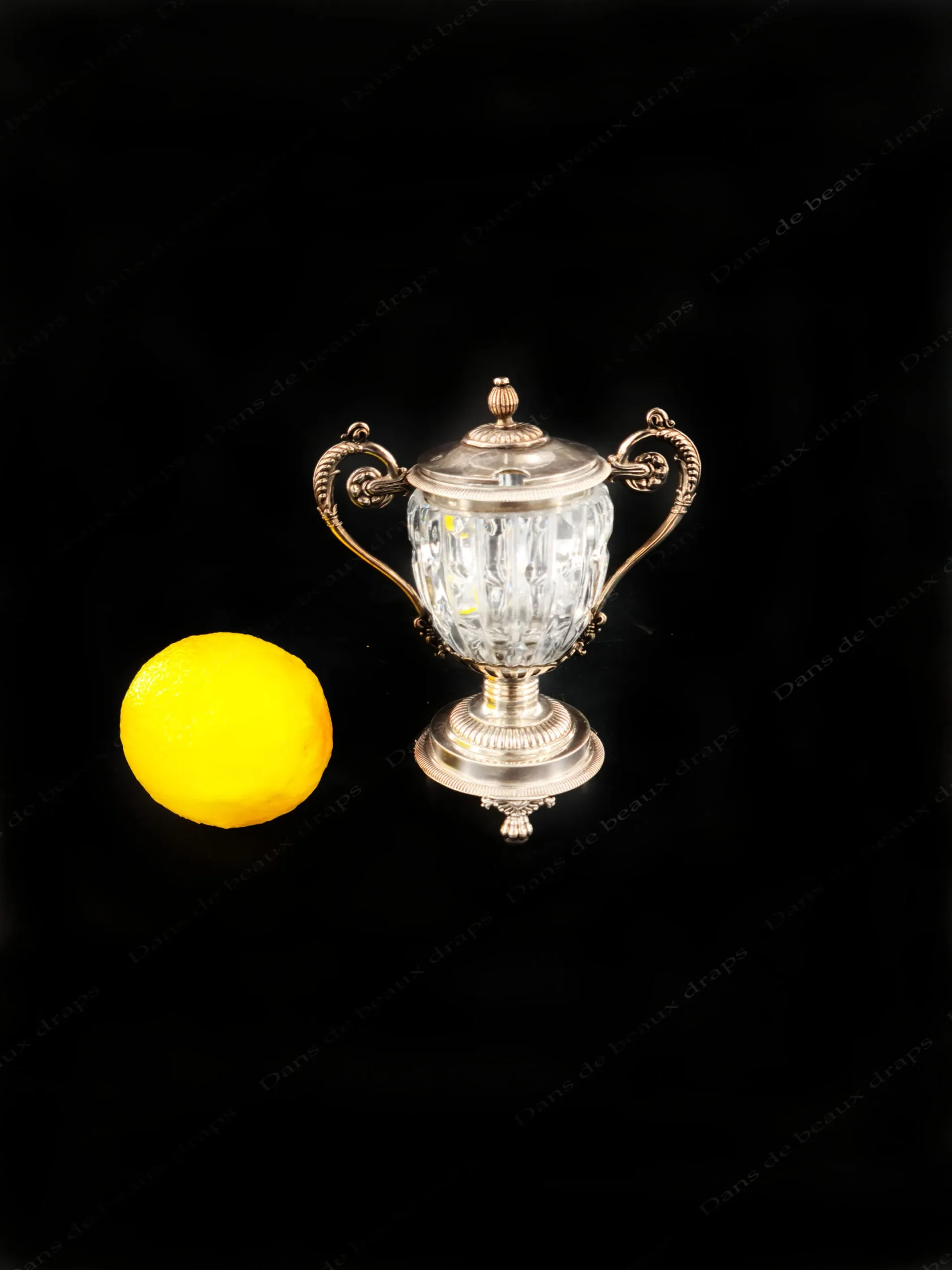 Joli moutardier en cristal et argent,poinçon vieillard. – Image 2