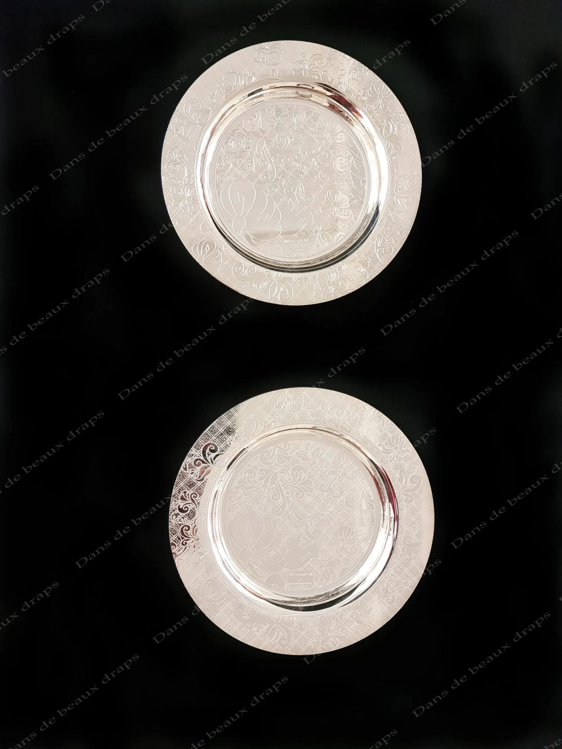 Paire de dessous de bouteille en métal argenté à galerie,modèle Jardin d’Éden,Christofle,Paris. – Image 3